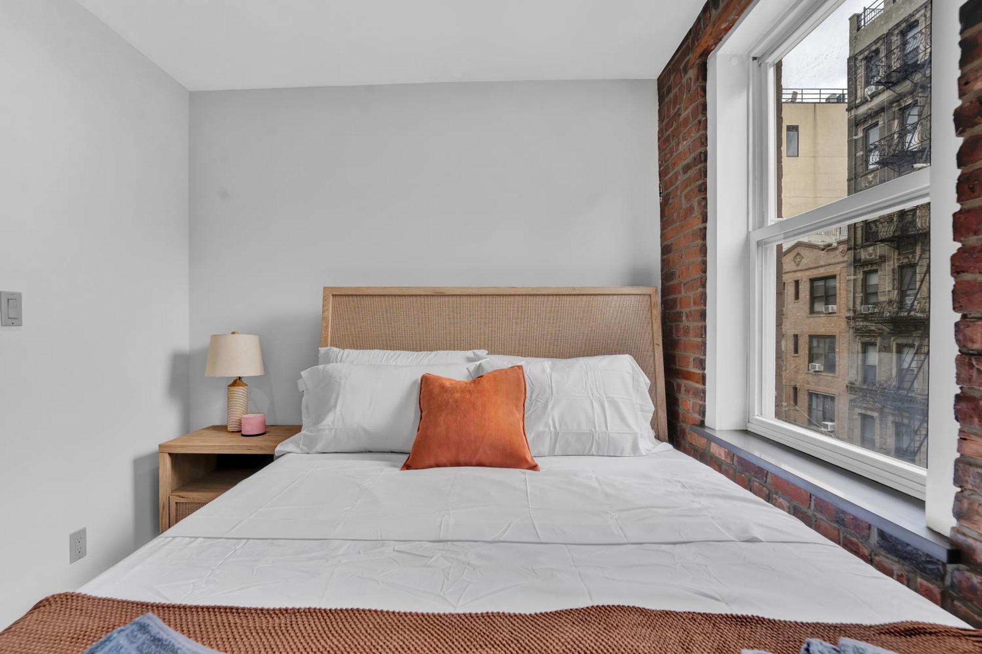 Soho Designer 2br With Balcony * New York
