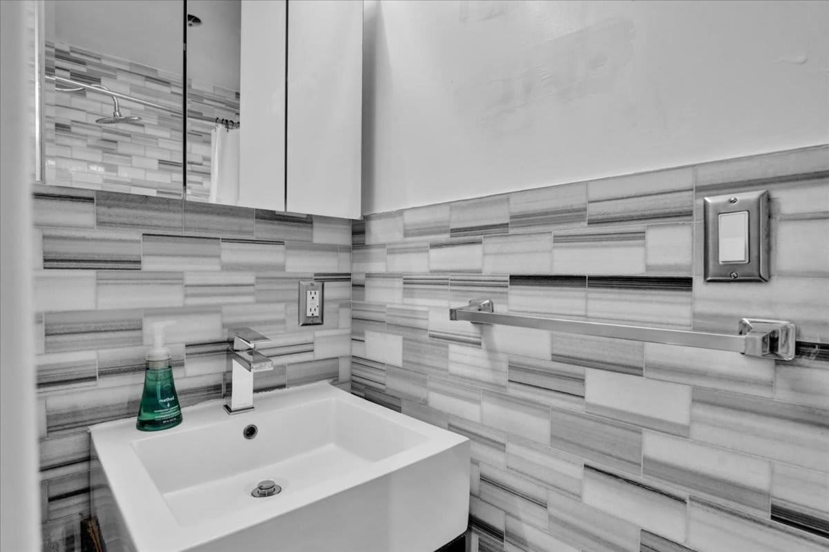 Stylish 3br-2ba In Gramercy