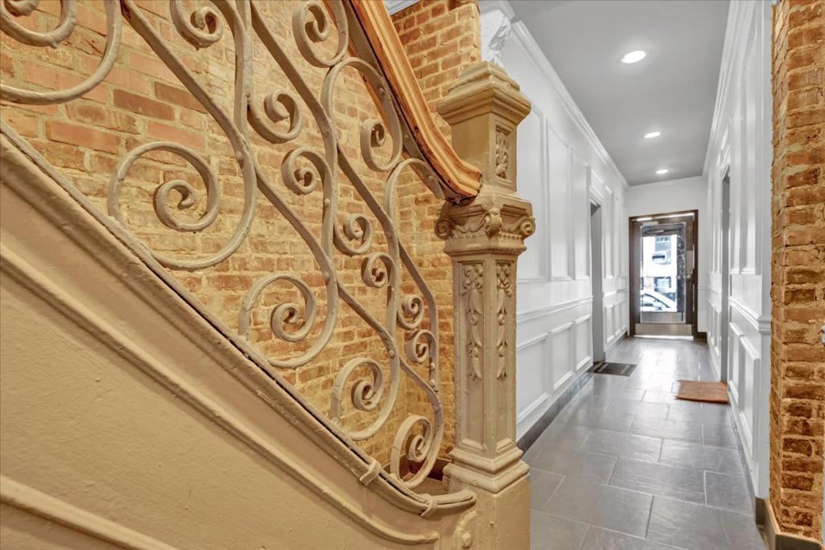 Modern 2br With Private Garden In Gramercy Park Apartment *