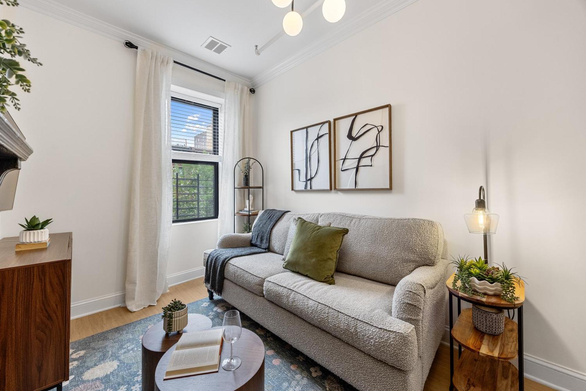 3br Harlem With Washer With Dryer