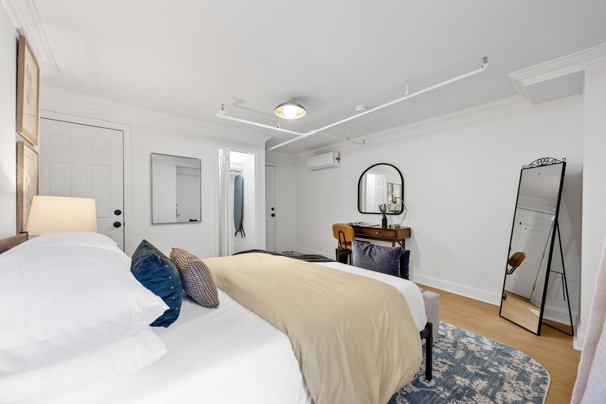 Brownstone 2 Bed With Private Backyard Near Subway Apartment New York