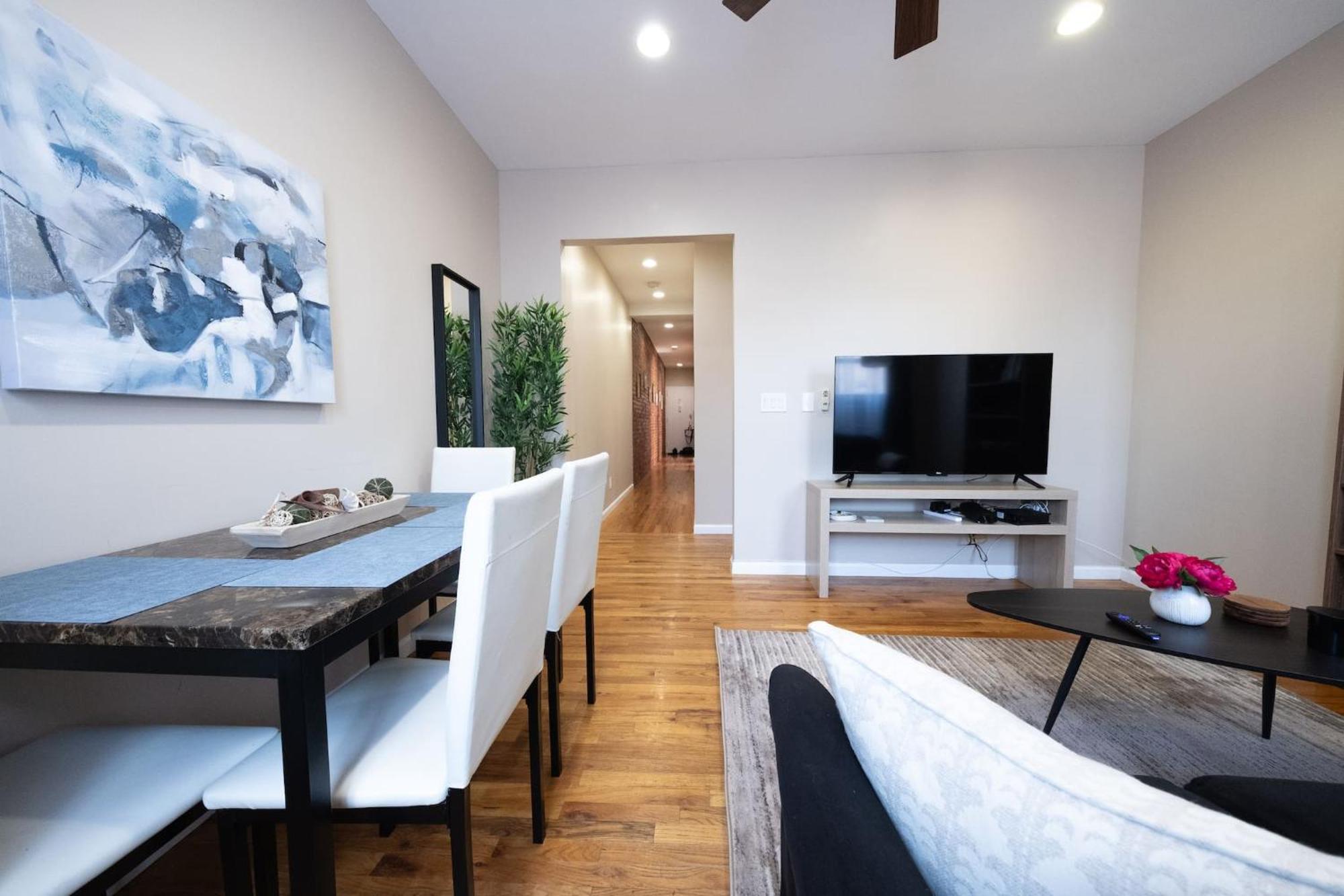 Holiday home Sunny 4br/2ba Retreat In Morningside Heights, Nyc New York