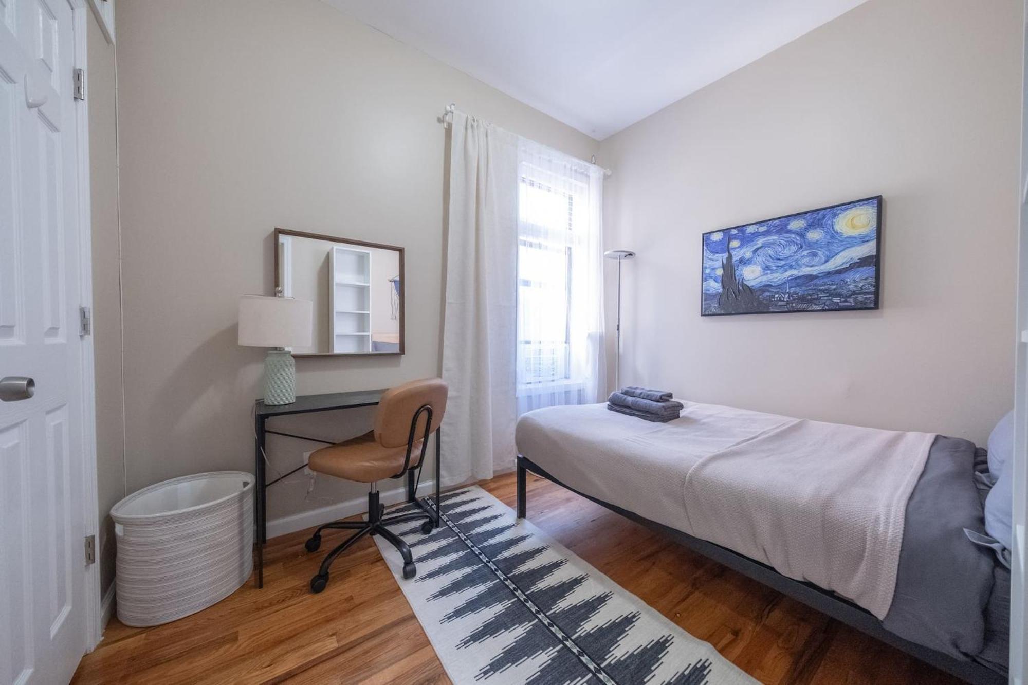 Holiday home Sunny 4br/2ba Retreat In Morningside Heights, Nyc *