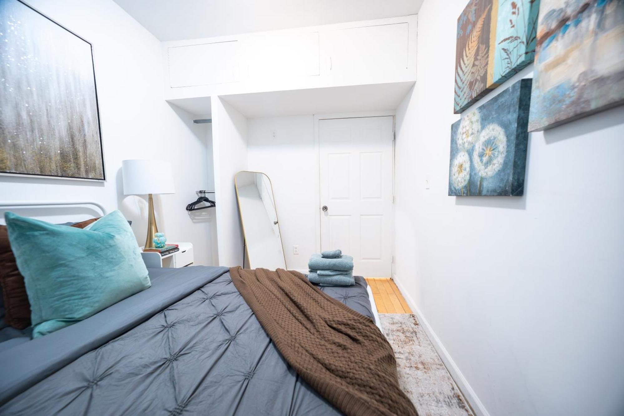 Modern By Park - 3 Br *