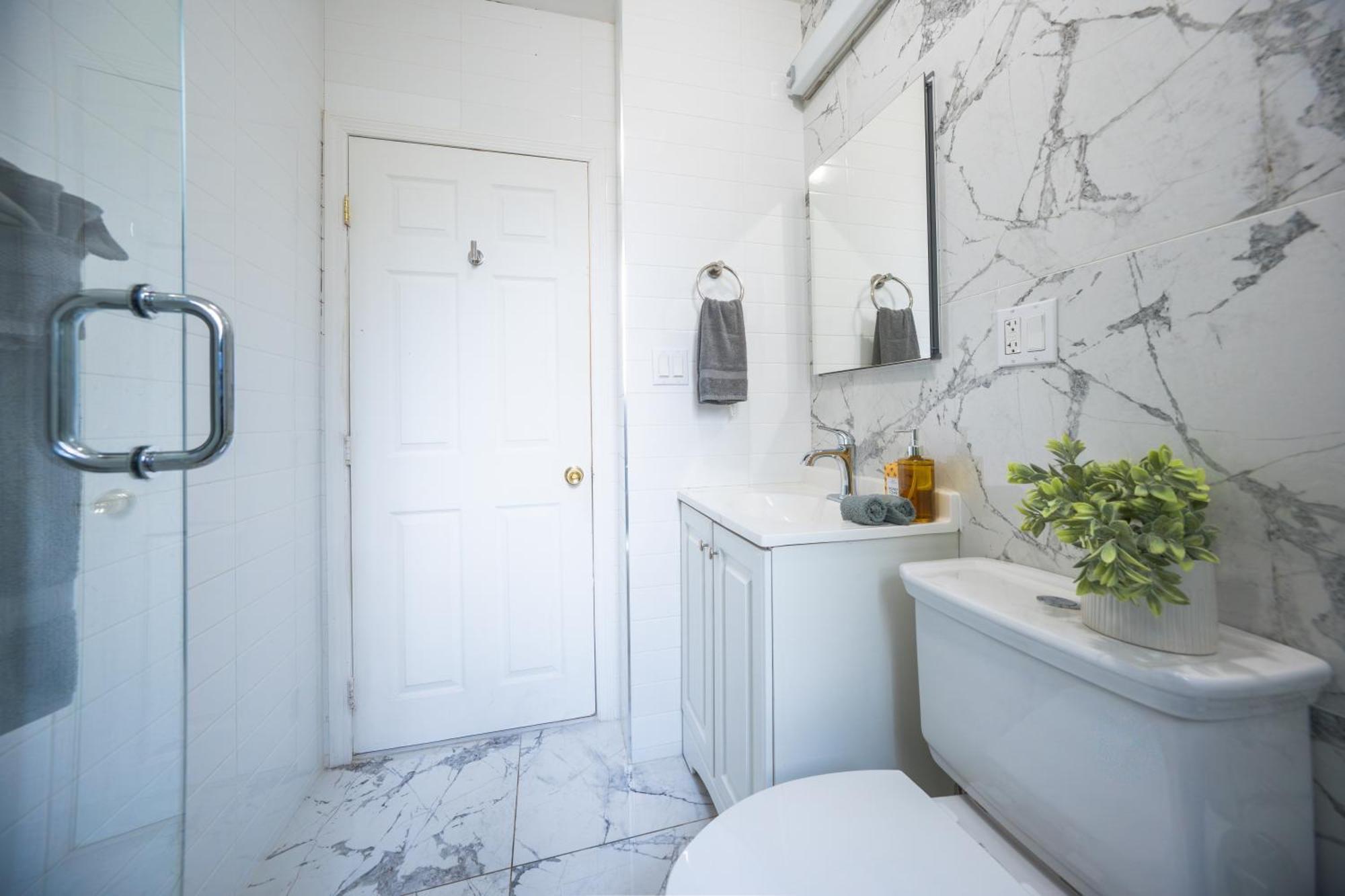 Modern By Park - 3 Br