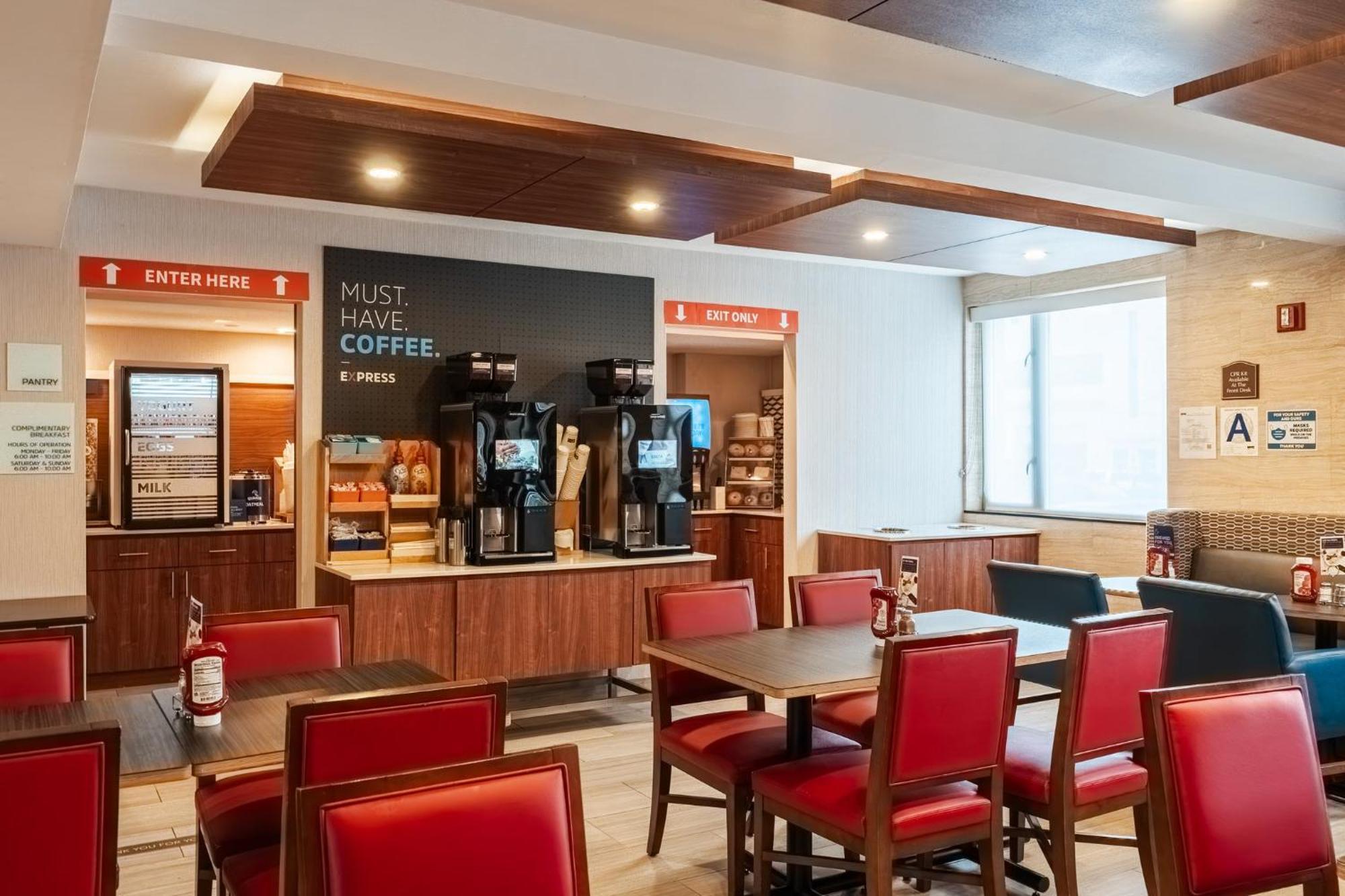 Express Maspeth By Ihg 2* New York
