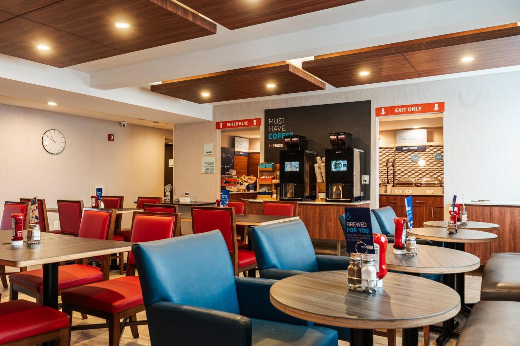 Express Maspeth By Ihg New York