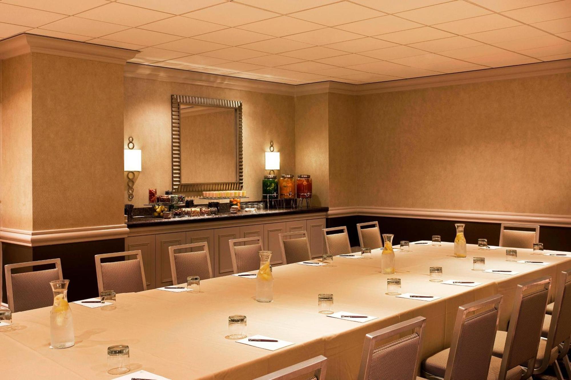 Sheraton Times Square 4*