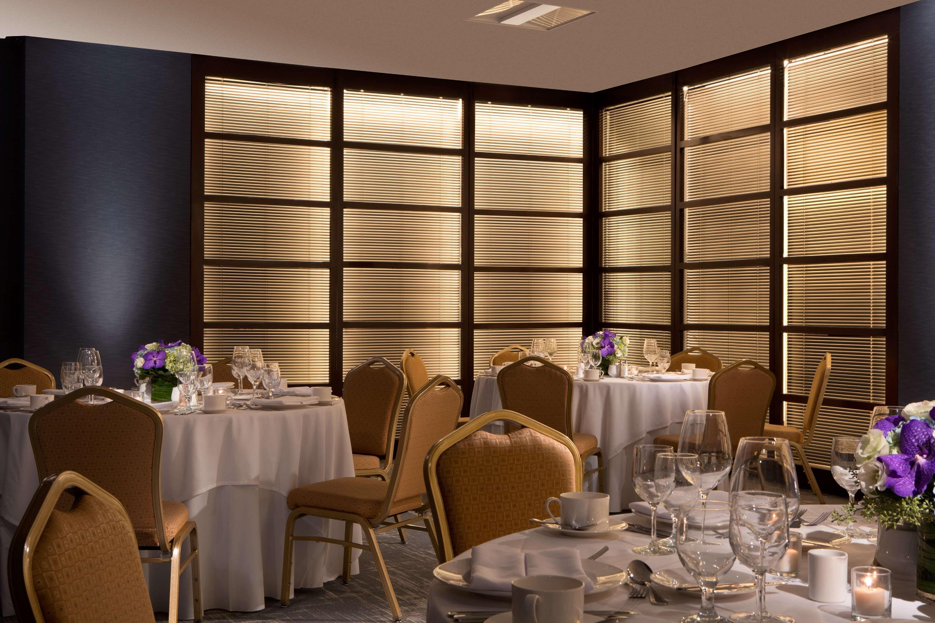 Hotel Millennium Hilton One Un Plaza 4*