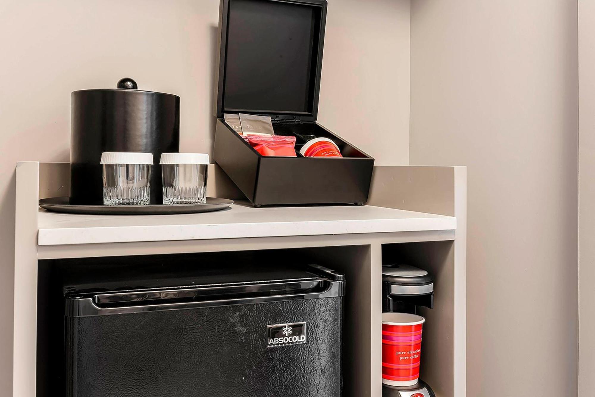 Laguardia Airport Marriott Hotel 4*