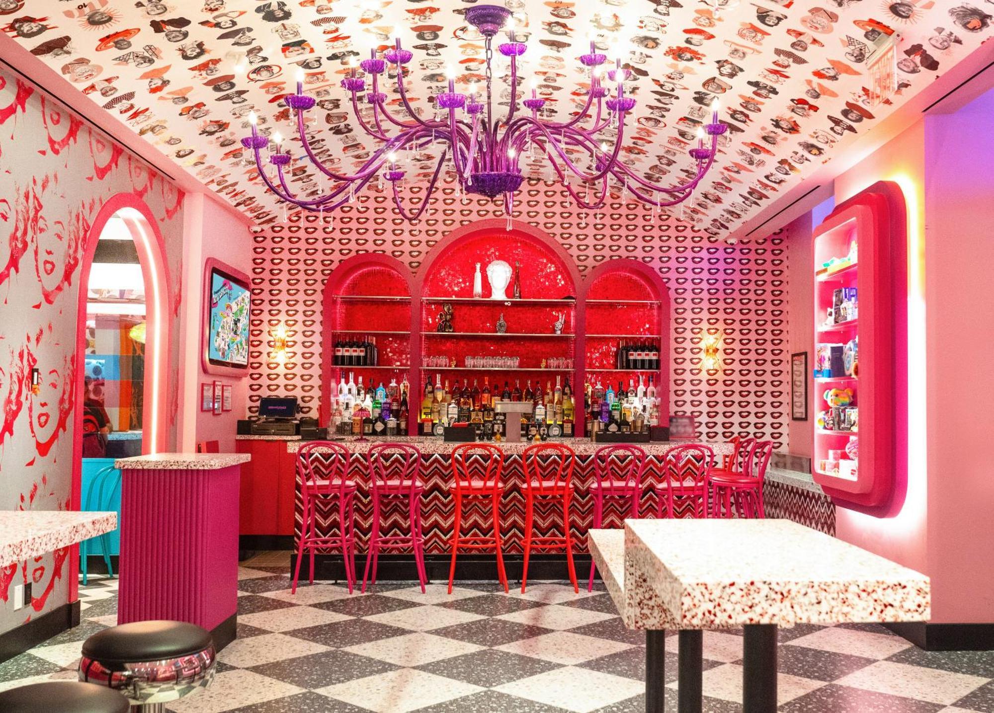 Hotel Oyo Times Square 4*