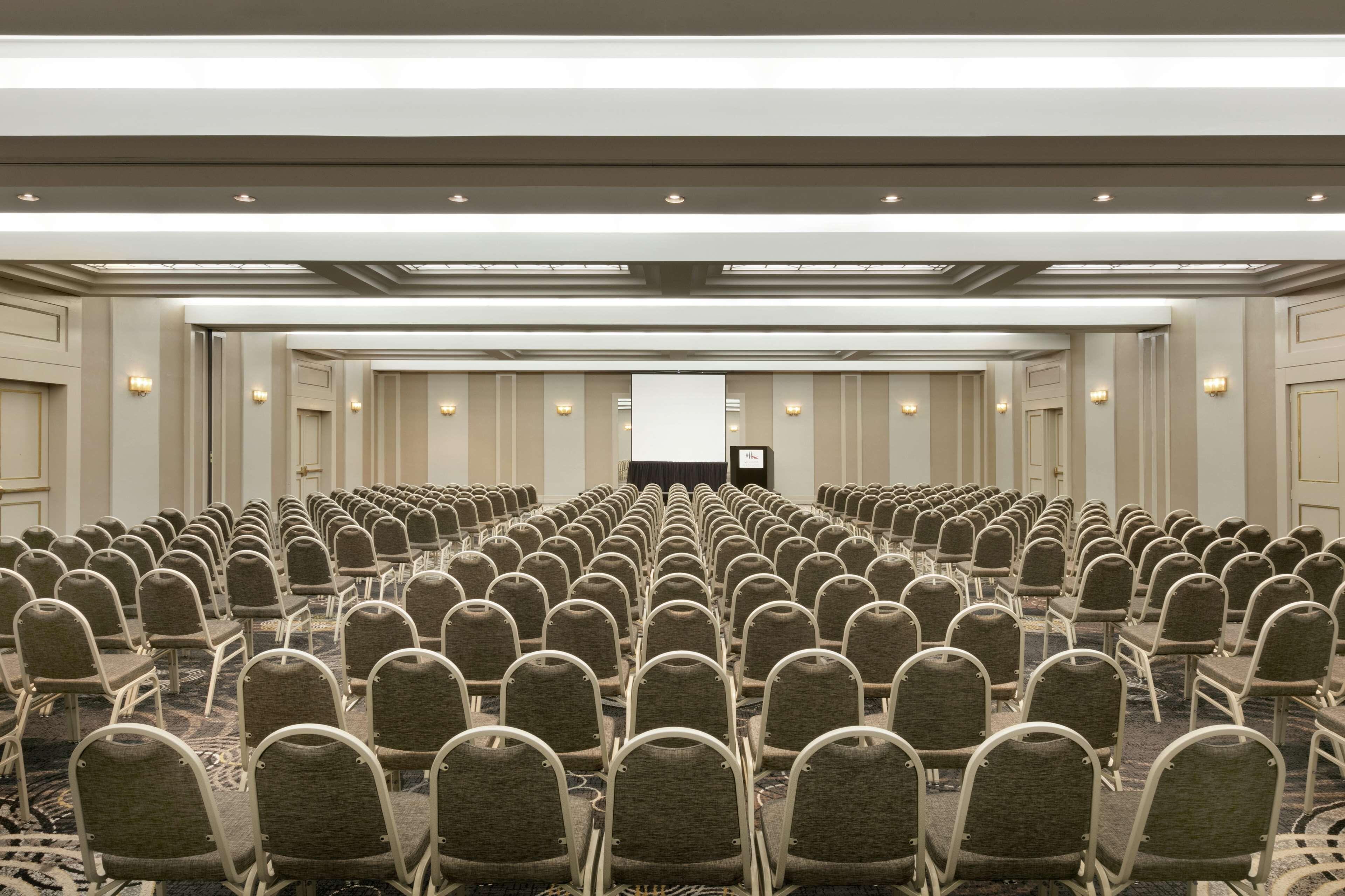 Doubletree By Hilton New York-laguardia Hotel New York