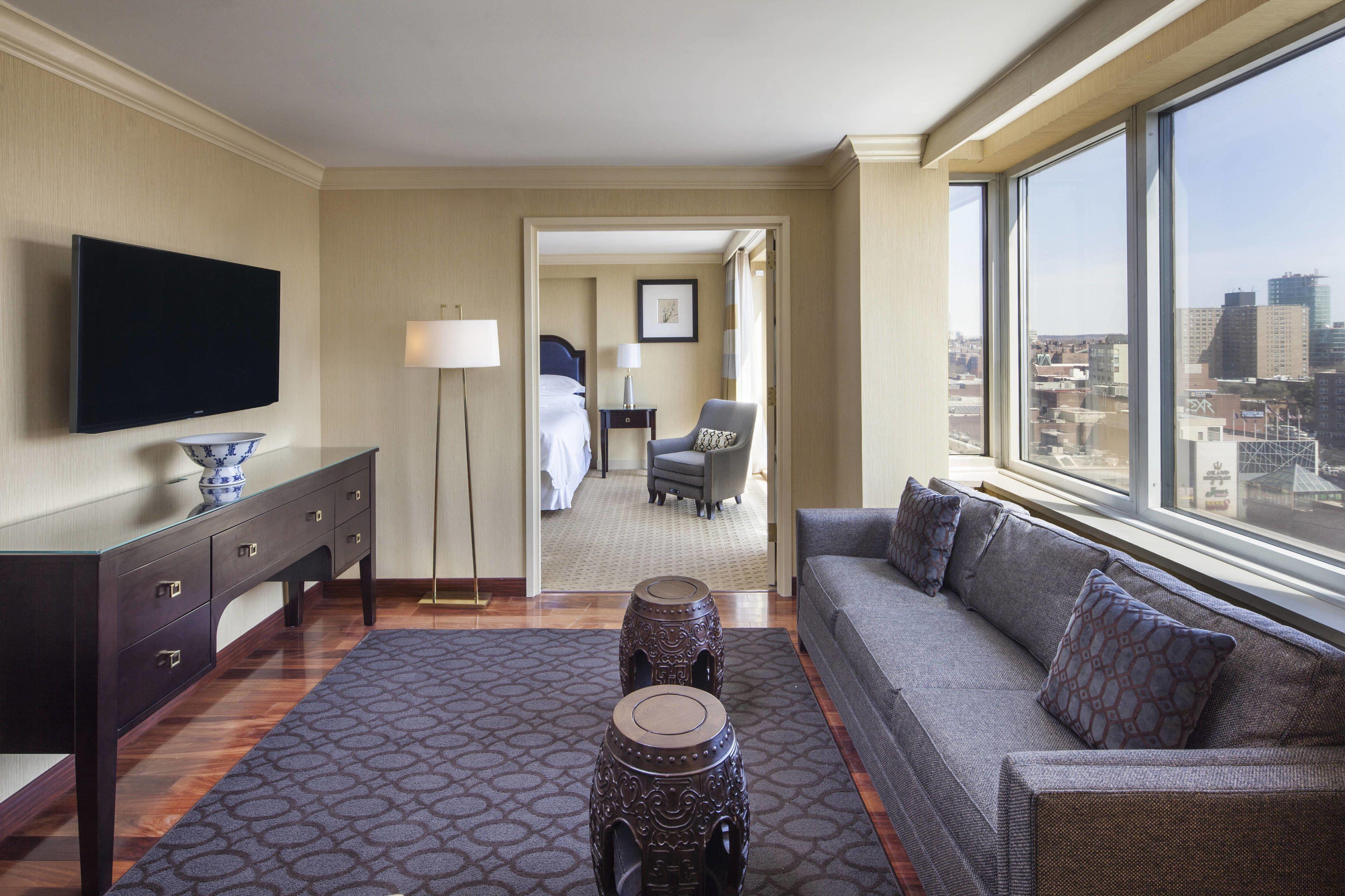 Hotel Sheraton Laguardia East 3*