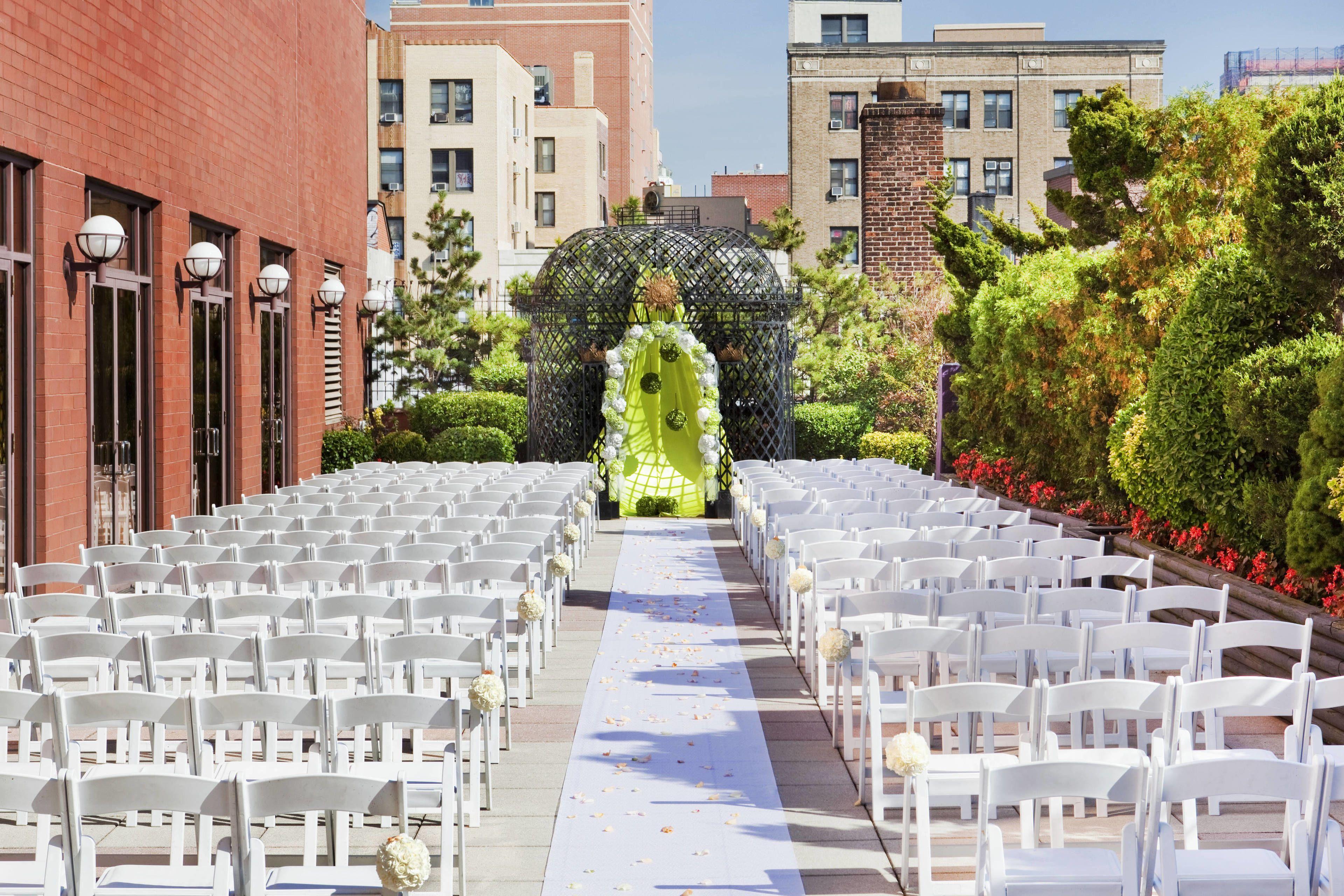 Sheraton Laguardia East Hotel 3*