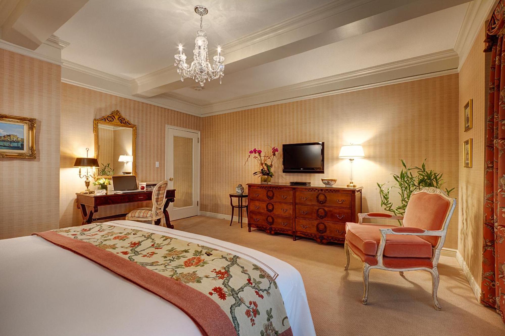 Elysee By Library Collection Hotel