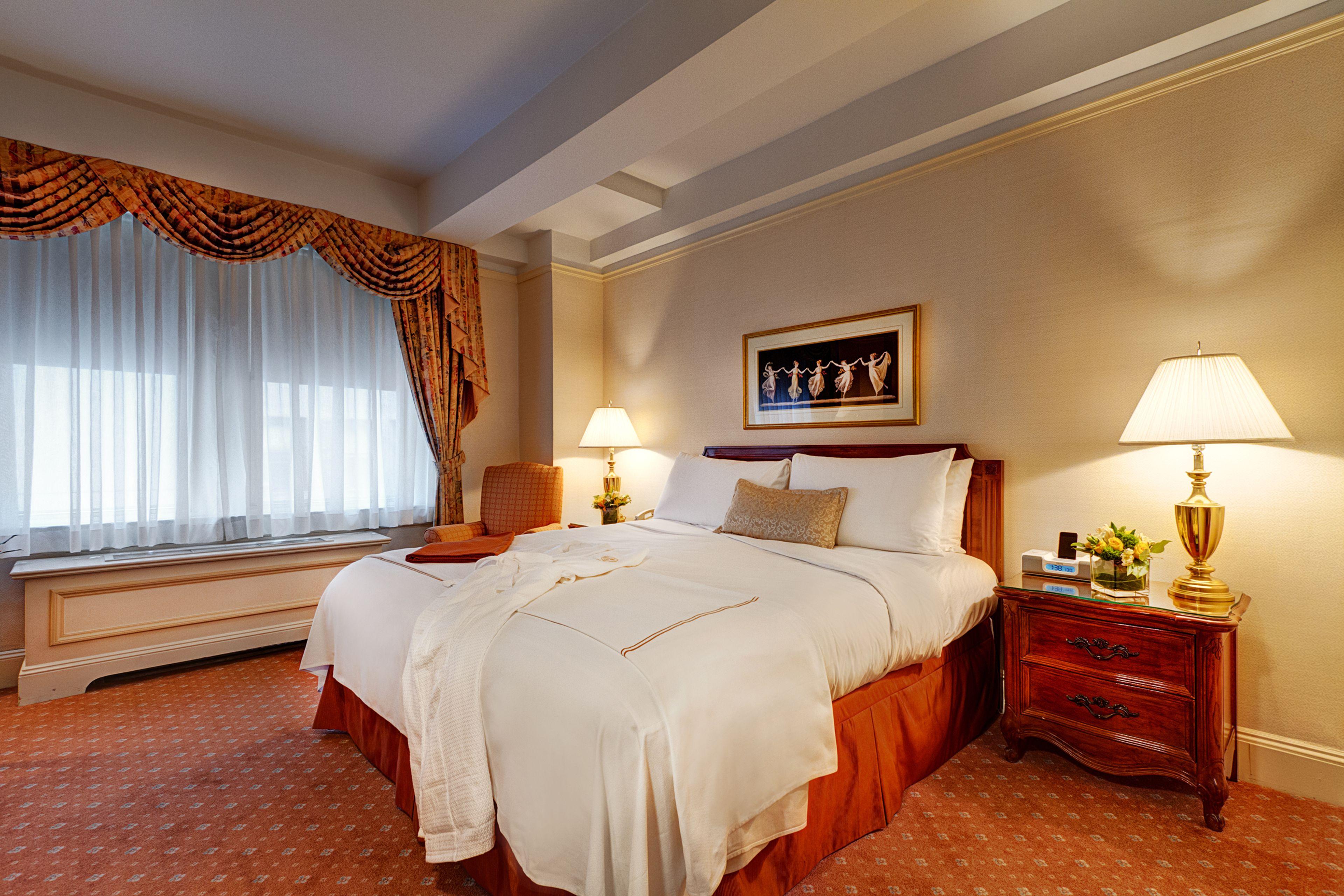 Hotel Elysee By Library Collection New York