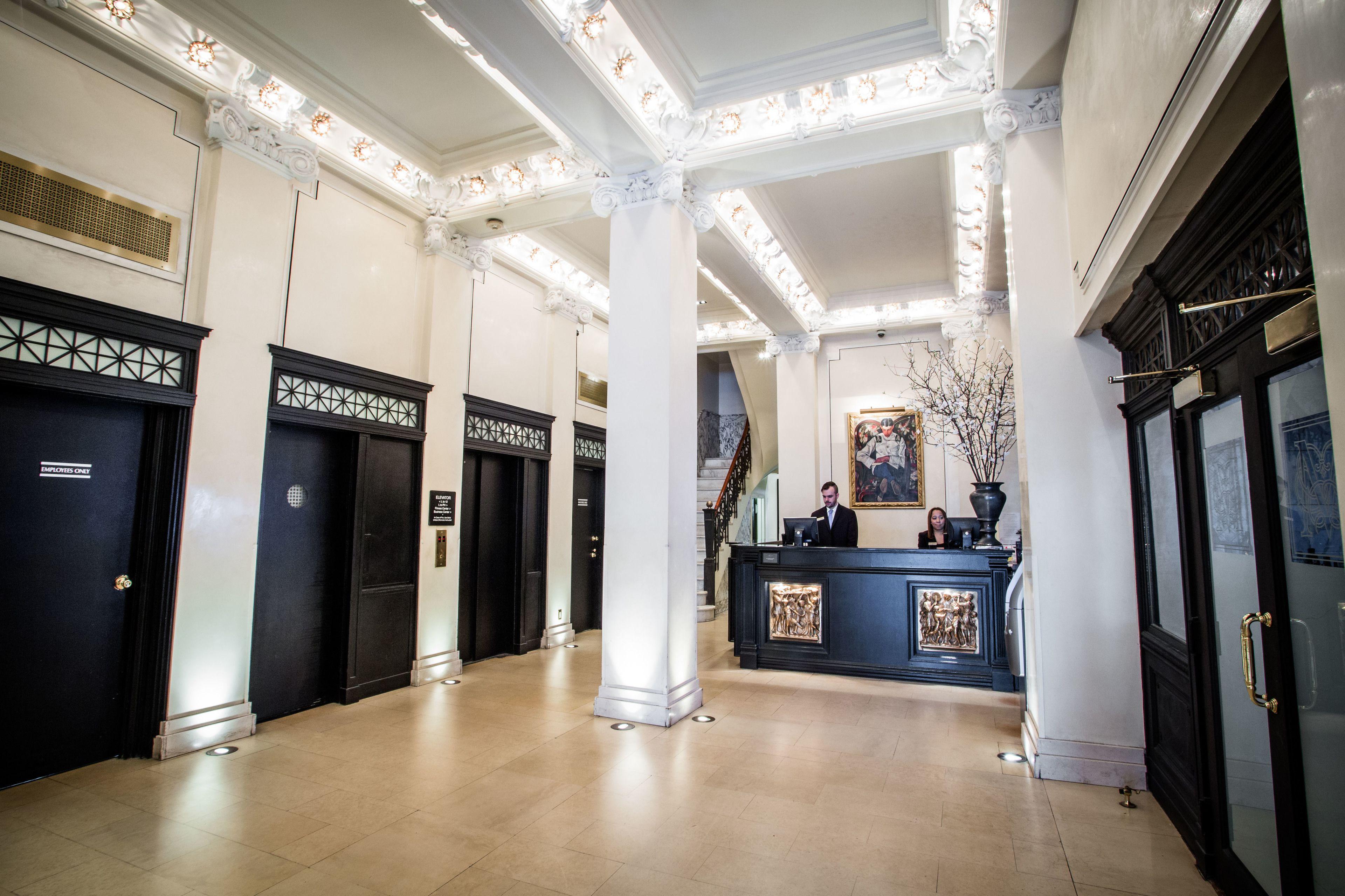 Mansfield Aparthotel 3*