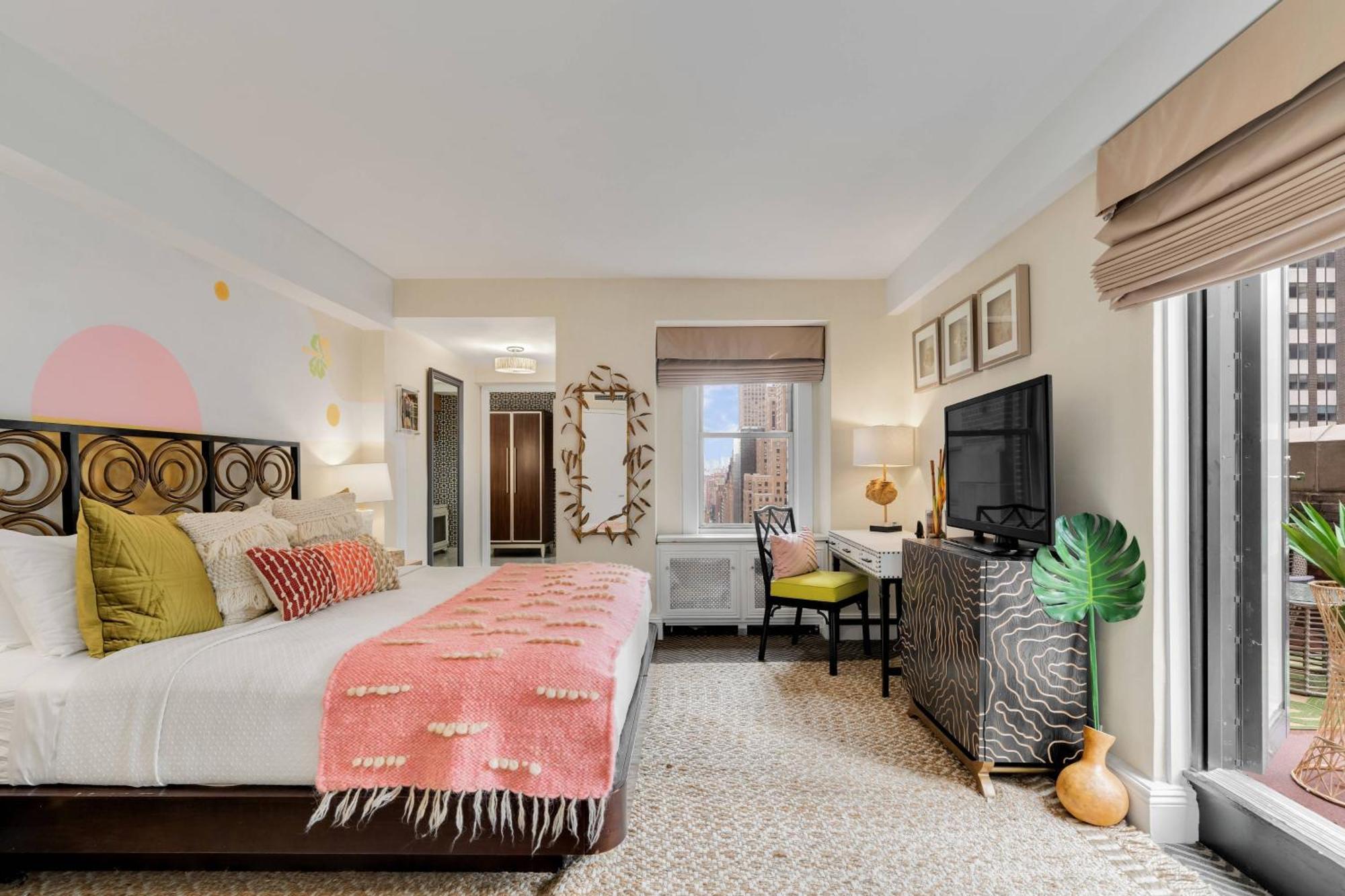 The Lexington Hotel, Autograph Collection Hotel 4*