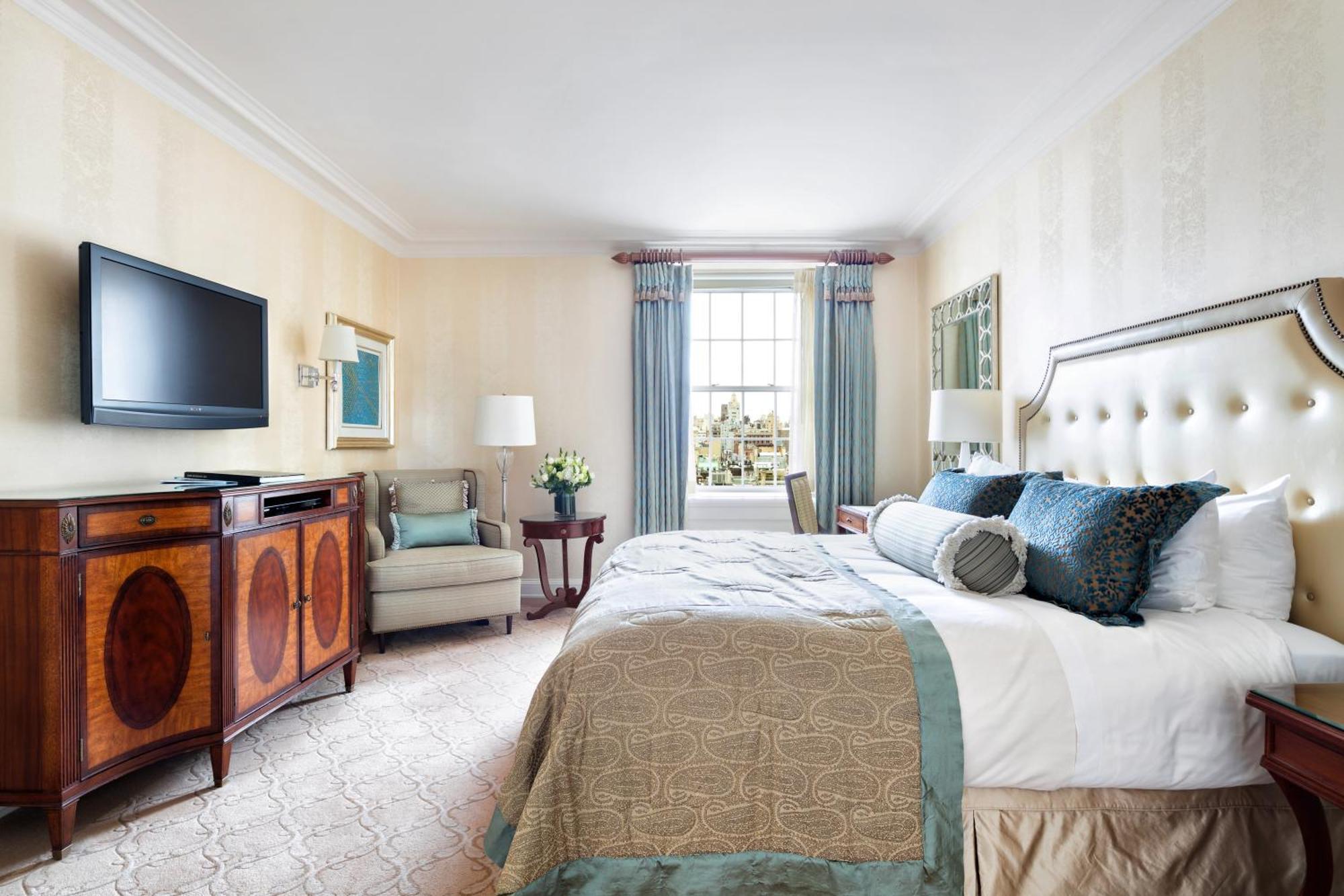 The Pierre, A Taj Hotel, Hotel