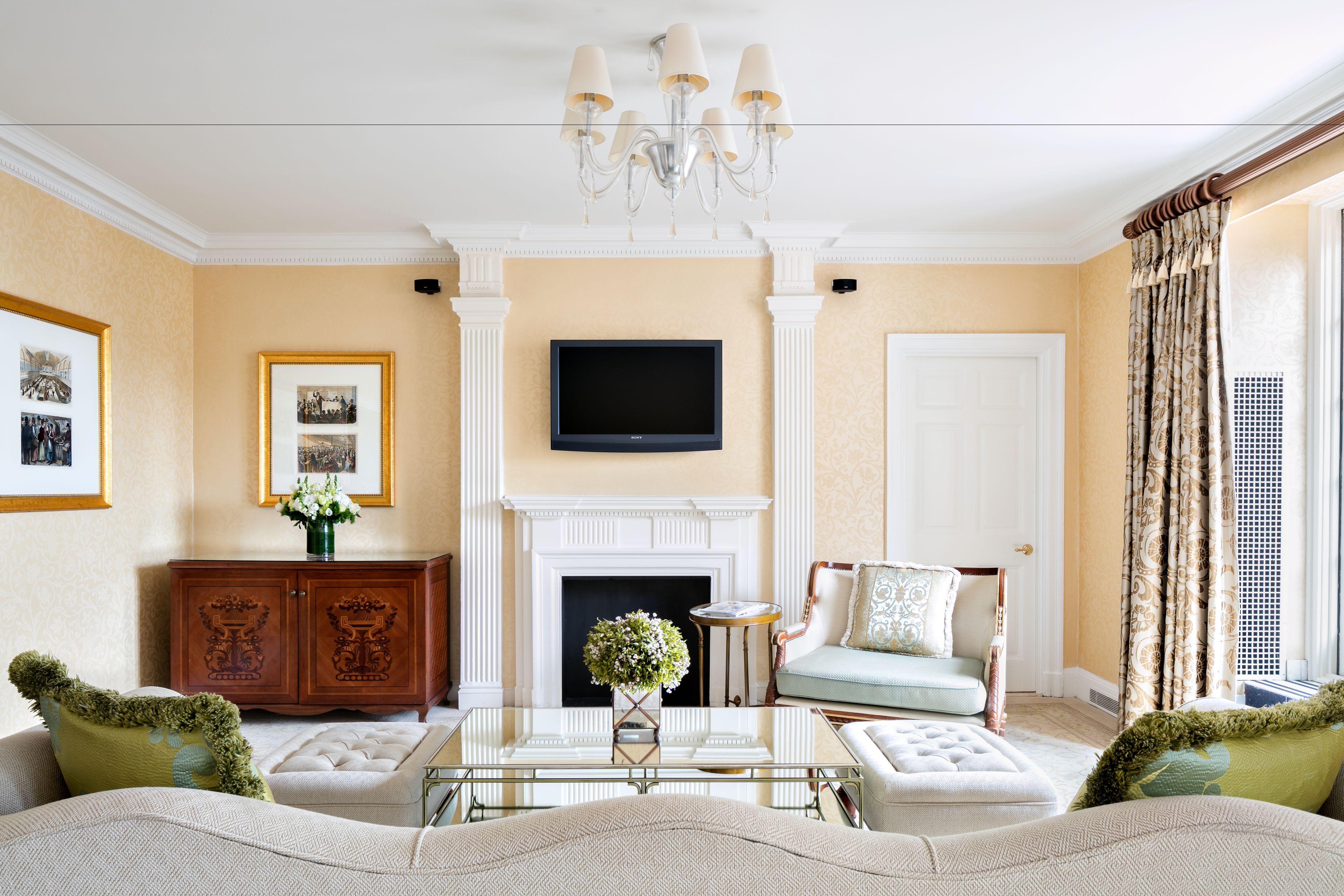 The Pierre, A Taj Hotel, 5*