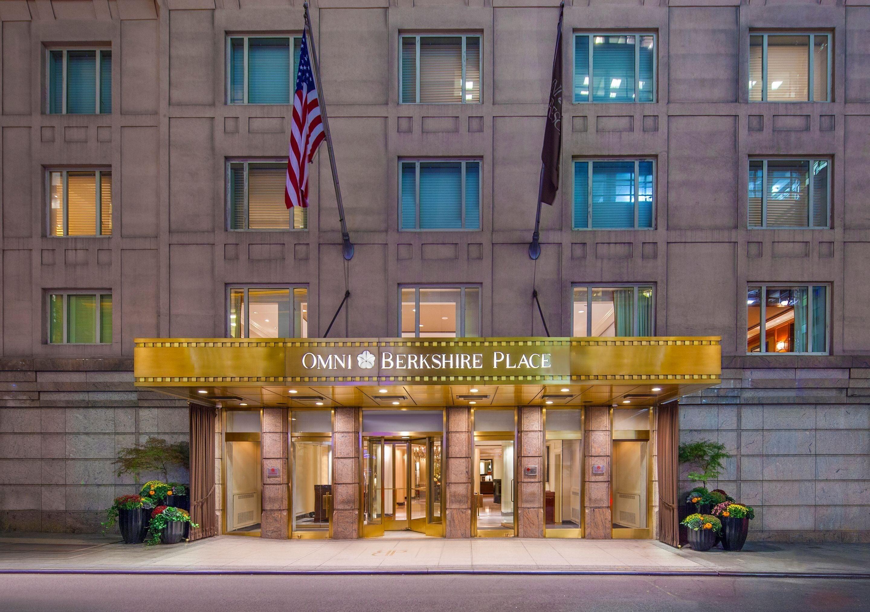 Omni Berkshire Place Hotel 4*