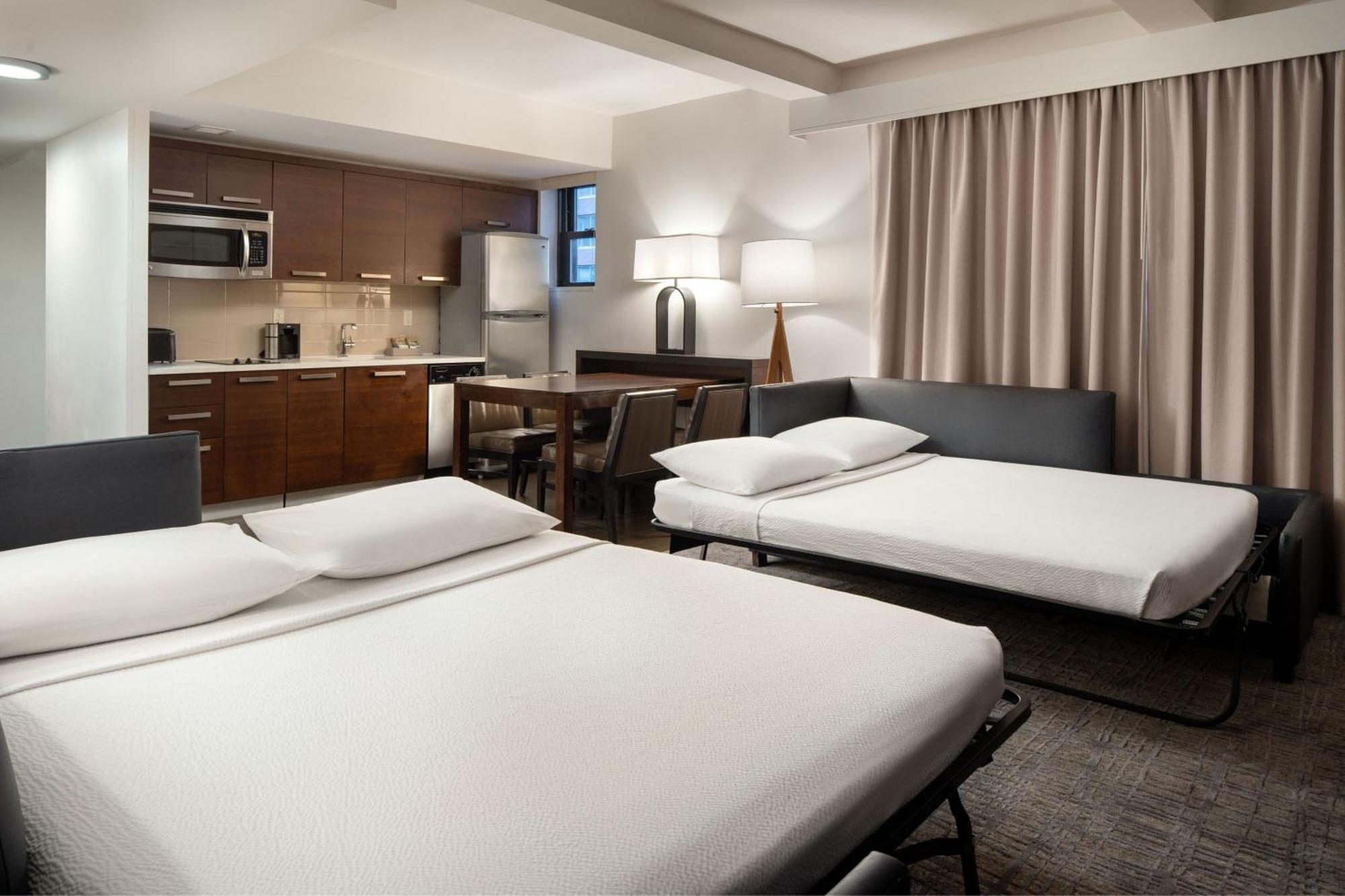 By Marriott Manhattan/ Midtown Eastside Hotel 4*