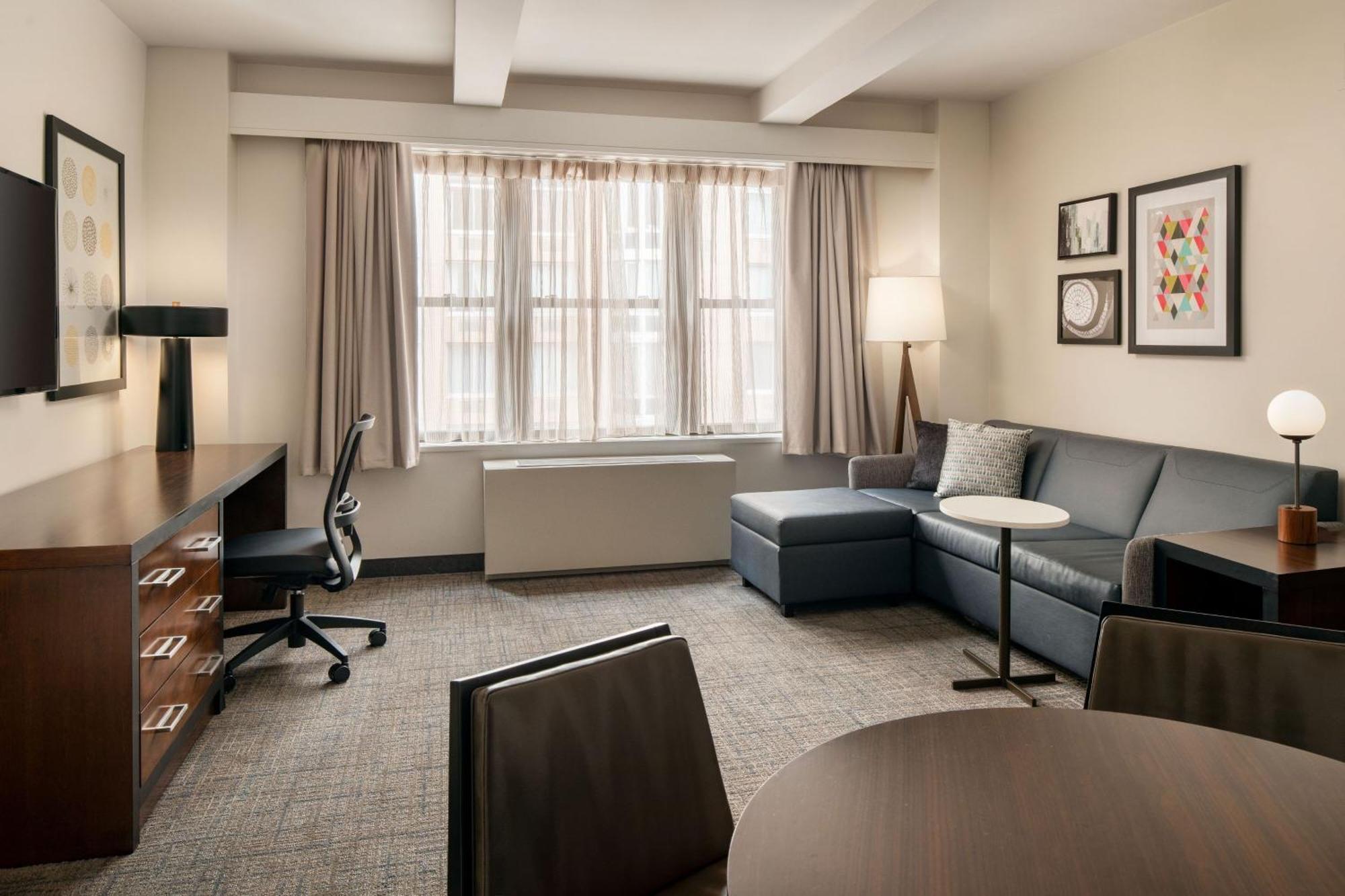 By Marriott Manhattan/ Midtown Eastside