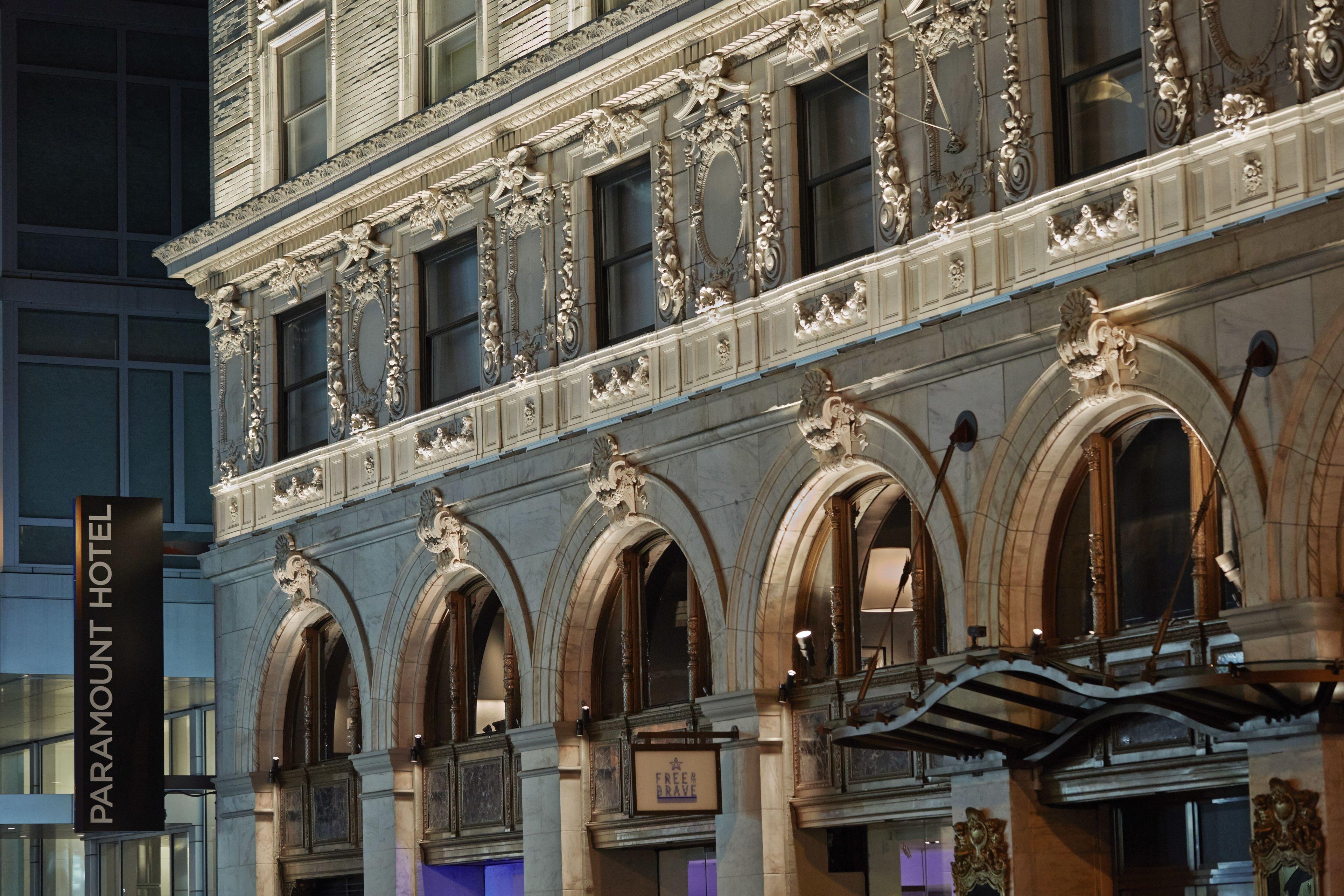 Paramount Times Square - A Generator 4*