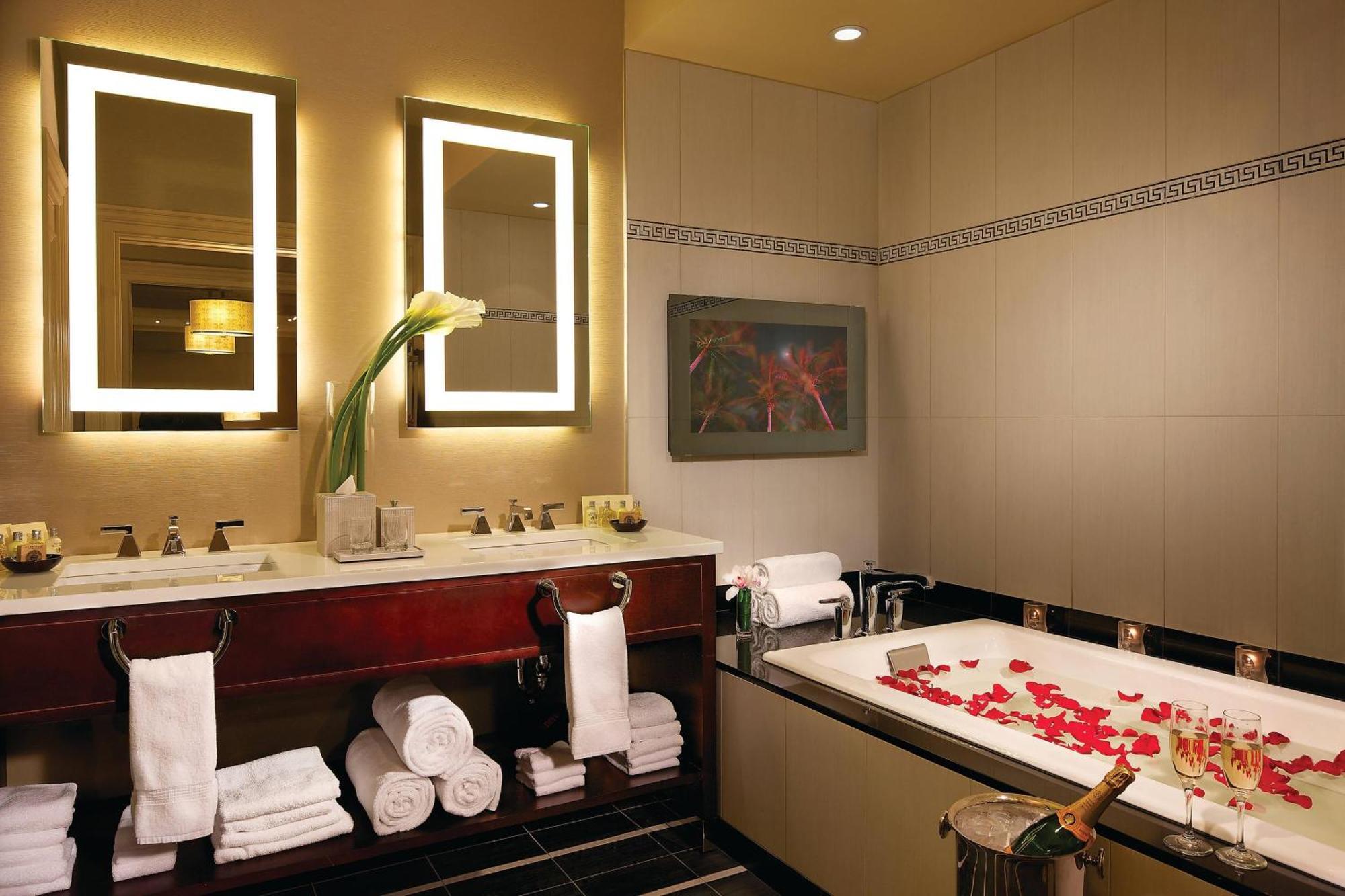 The Algonquin Times Square, Autograph Collection Hotel