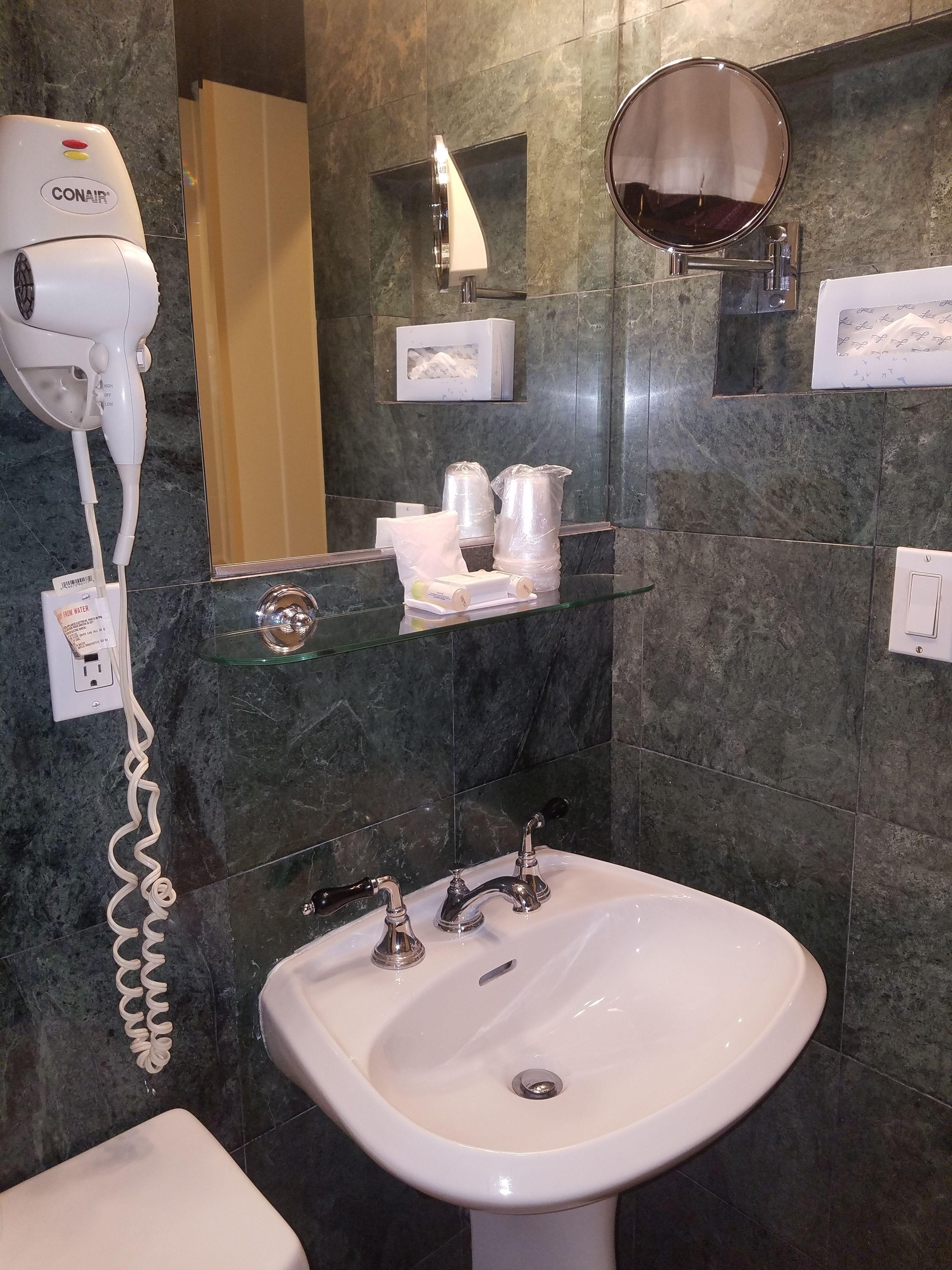 The Mayfair Times Square, An Ascend Collection Hotel New York