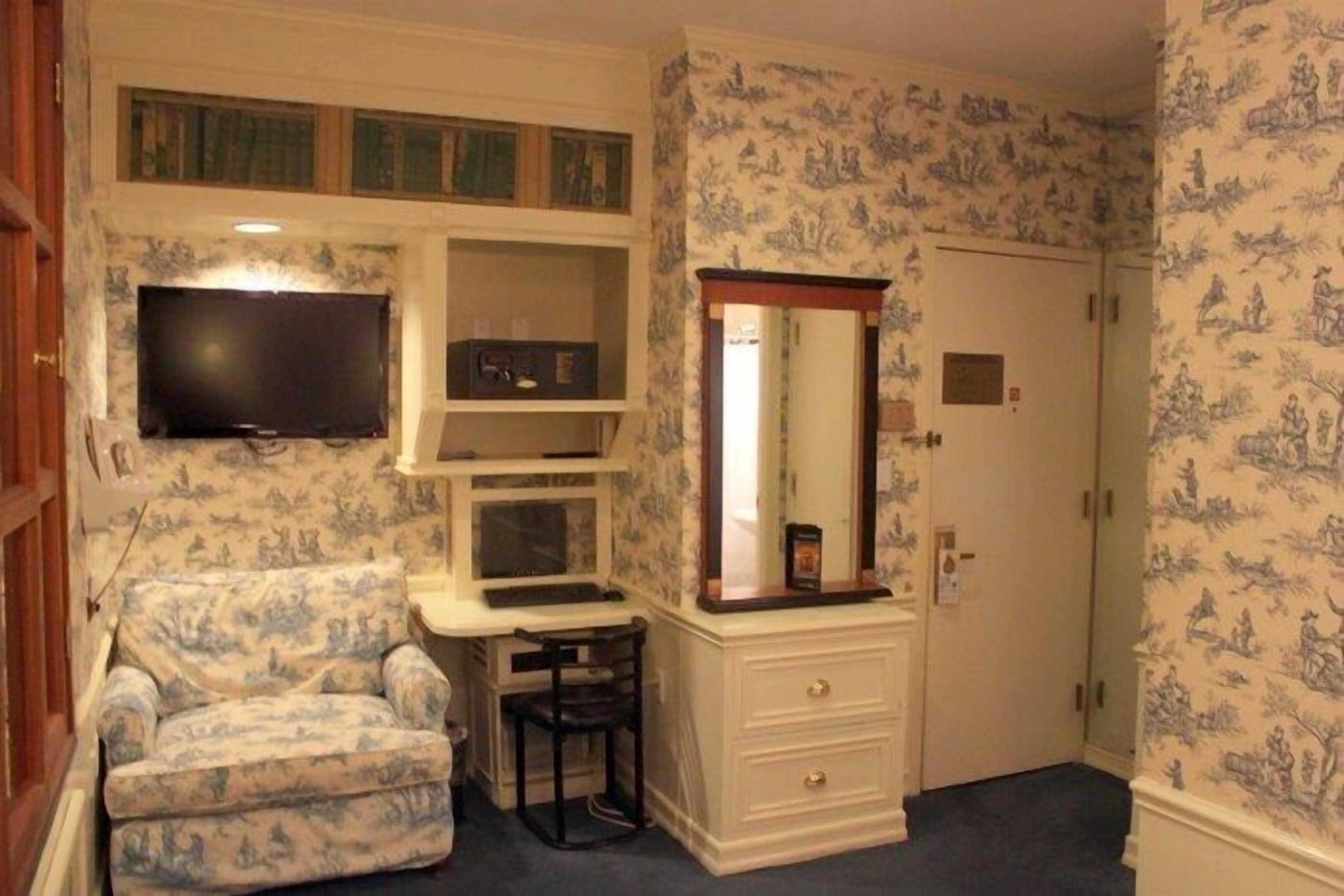 The Mayfair Times Square, An Ascend Collection Hotel New York