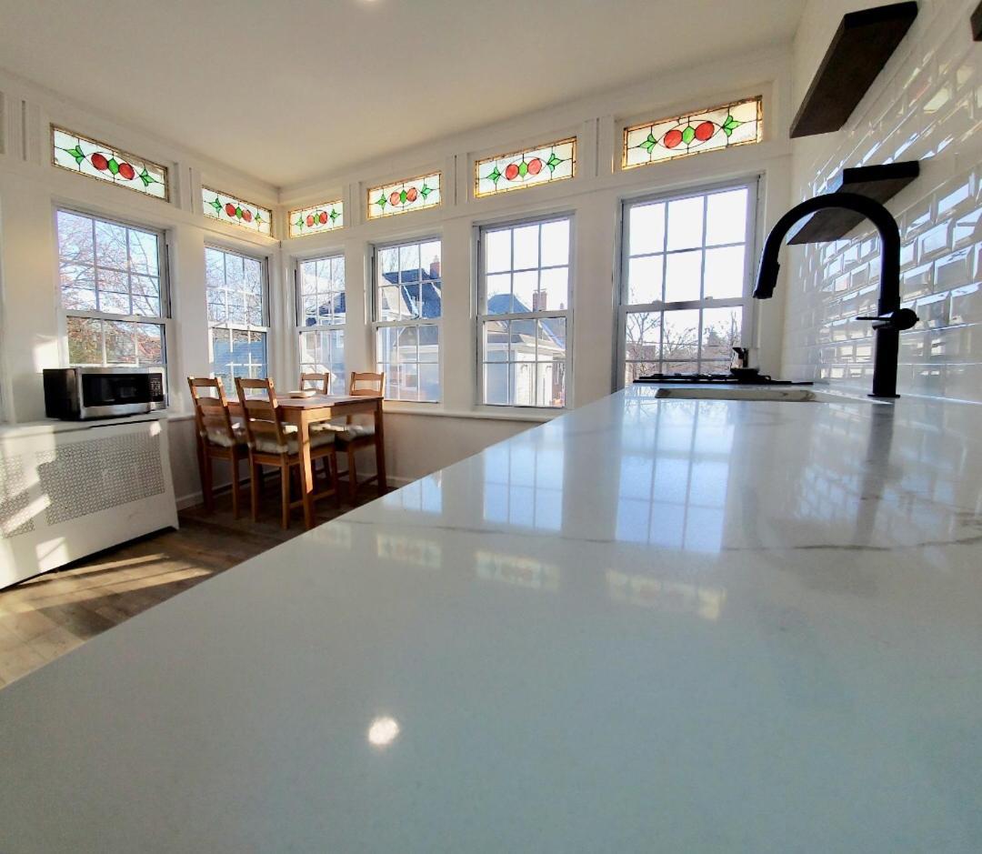 Villa Gorgeous Victorian House!! Entire In Sam's New York