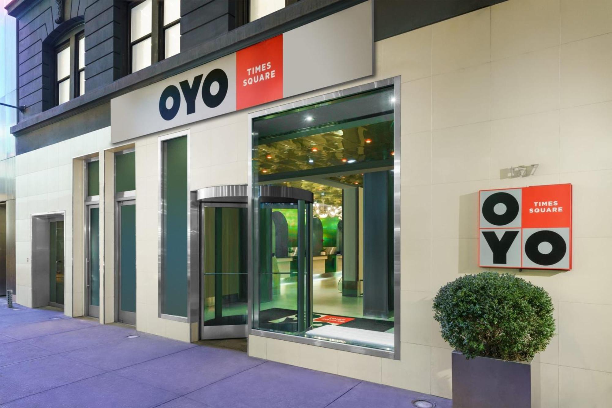 Oyo Times Square Hotel 4*