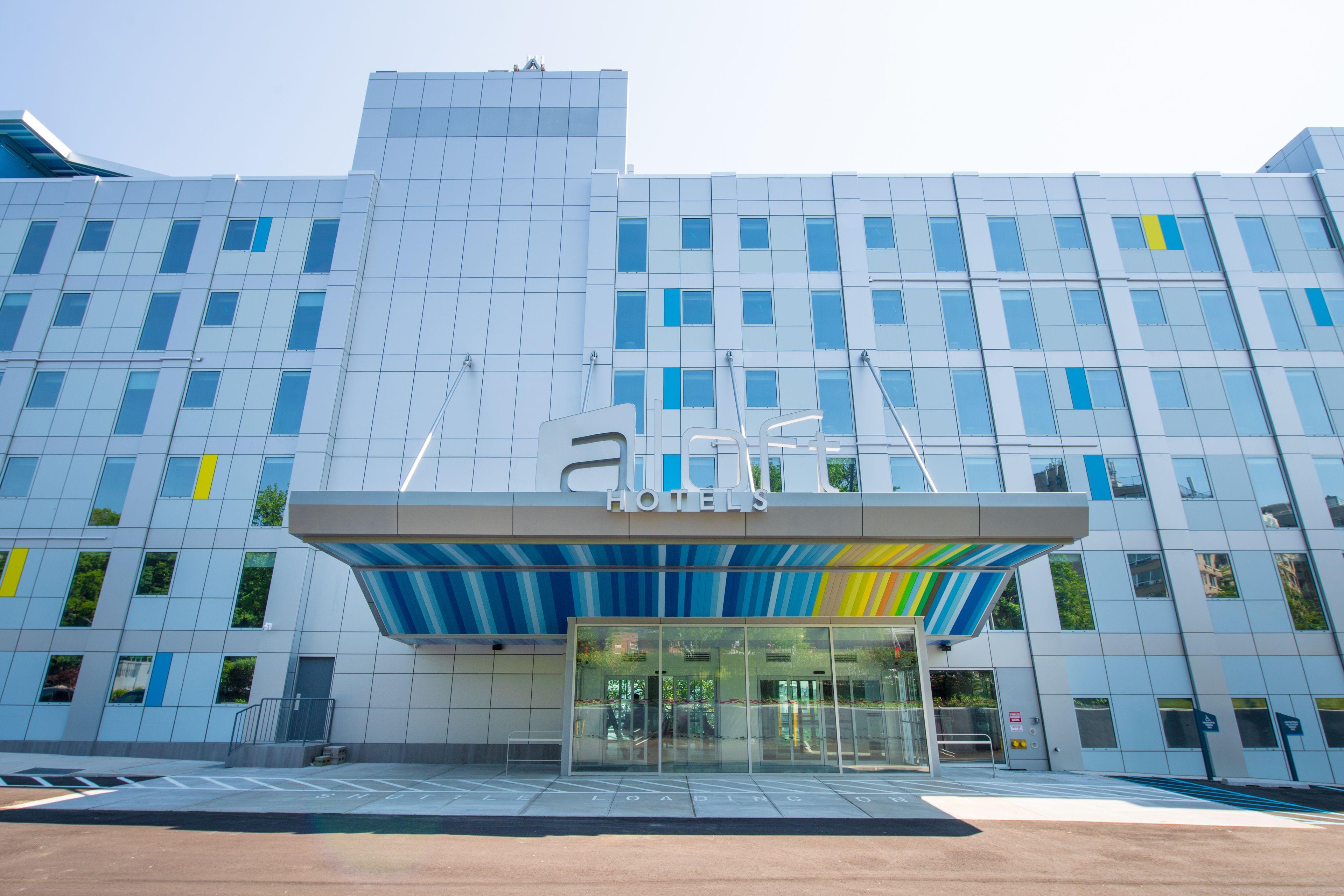 Hotel Aloft By Marriott New York Laguardia Airport