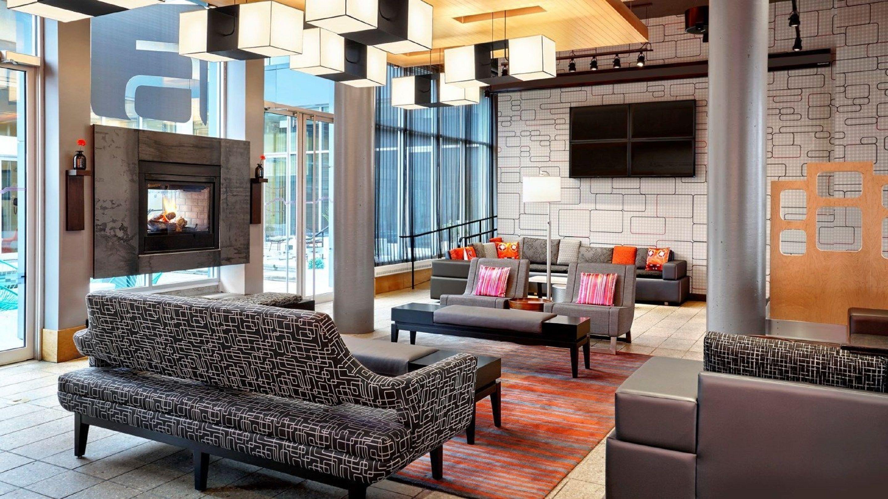 Aloft Laguardia Airport