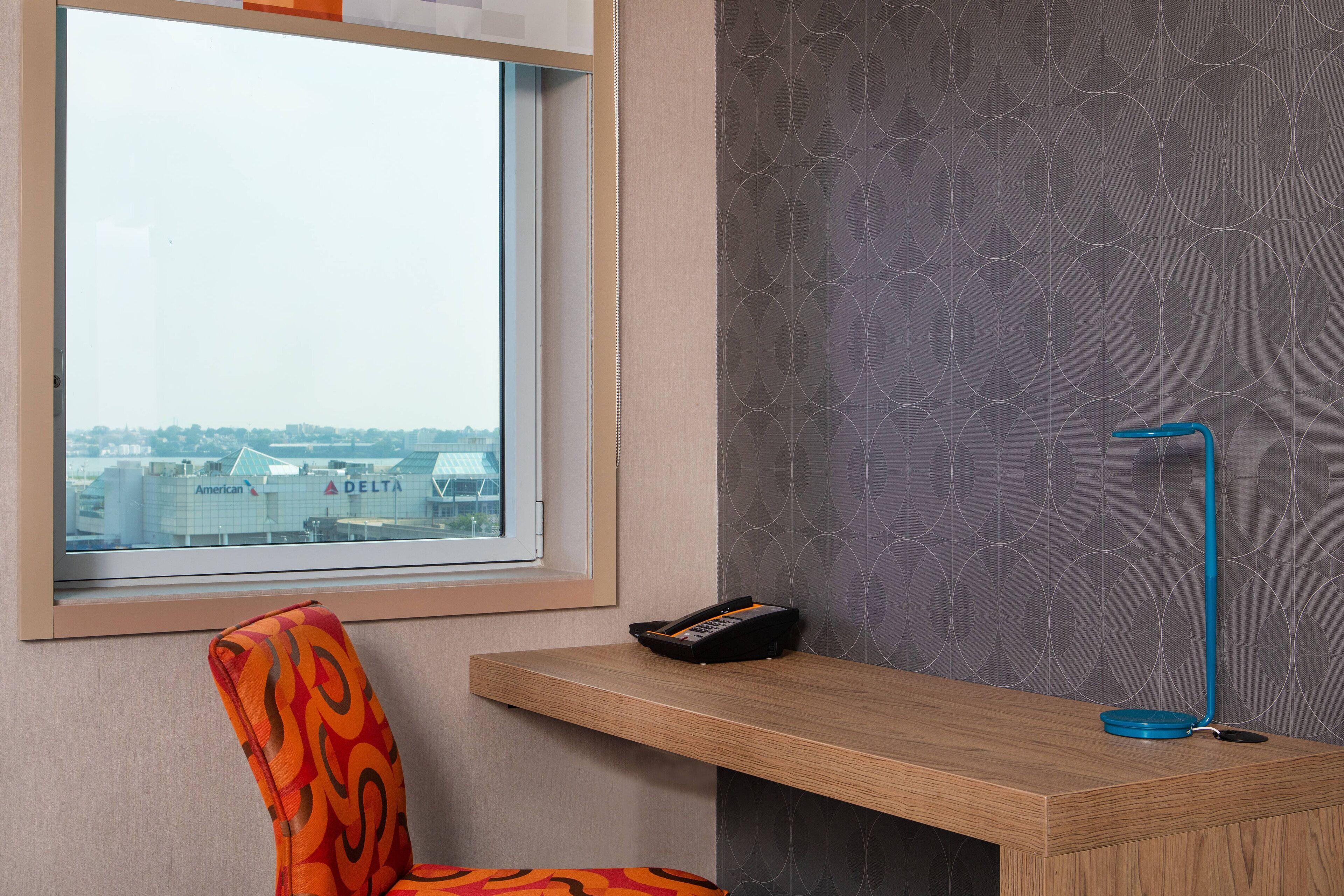 Aloft By Marriott New York Laguardia Airport Hotel 3*