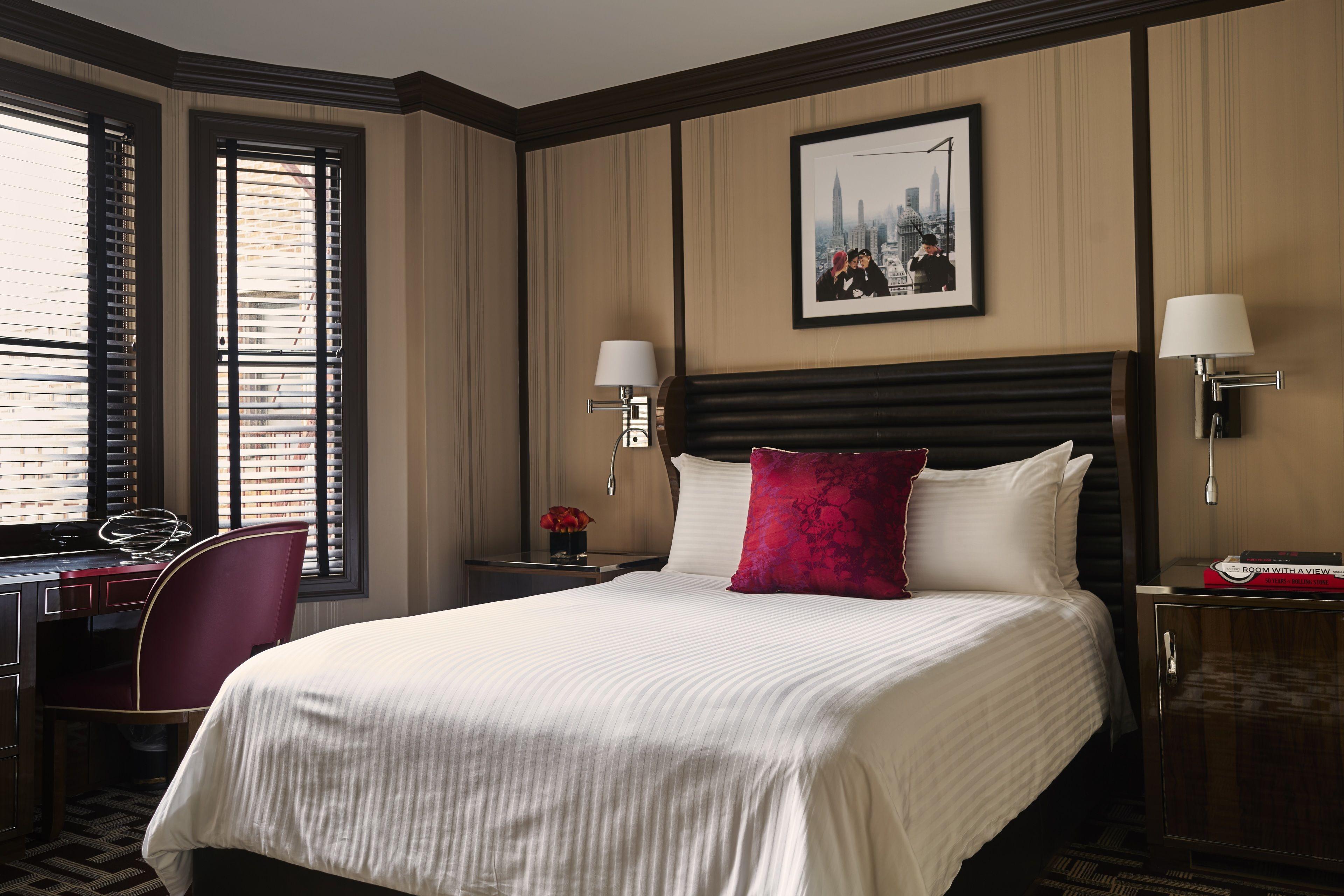 Iroquois Times Square 5*