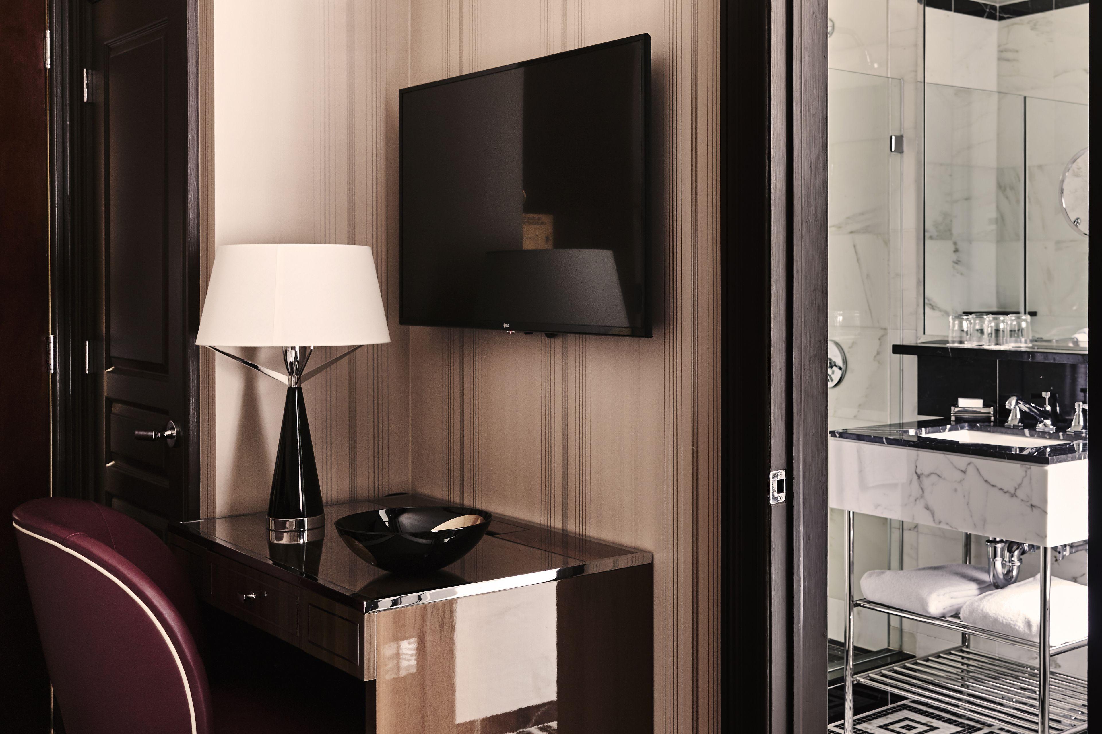 Iroquois Times Square