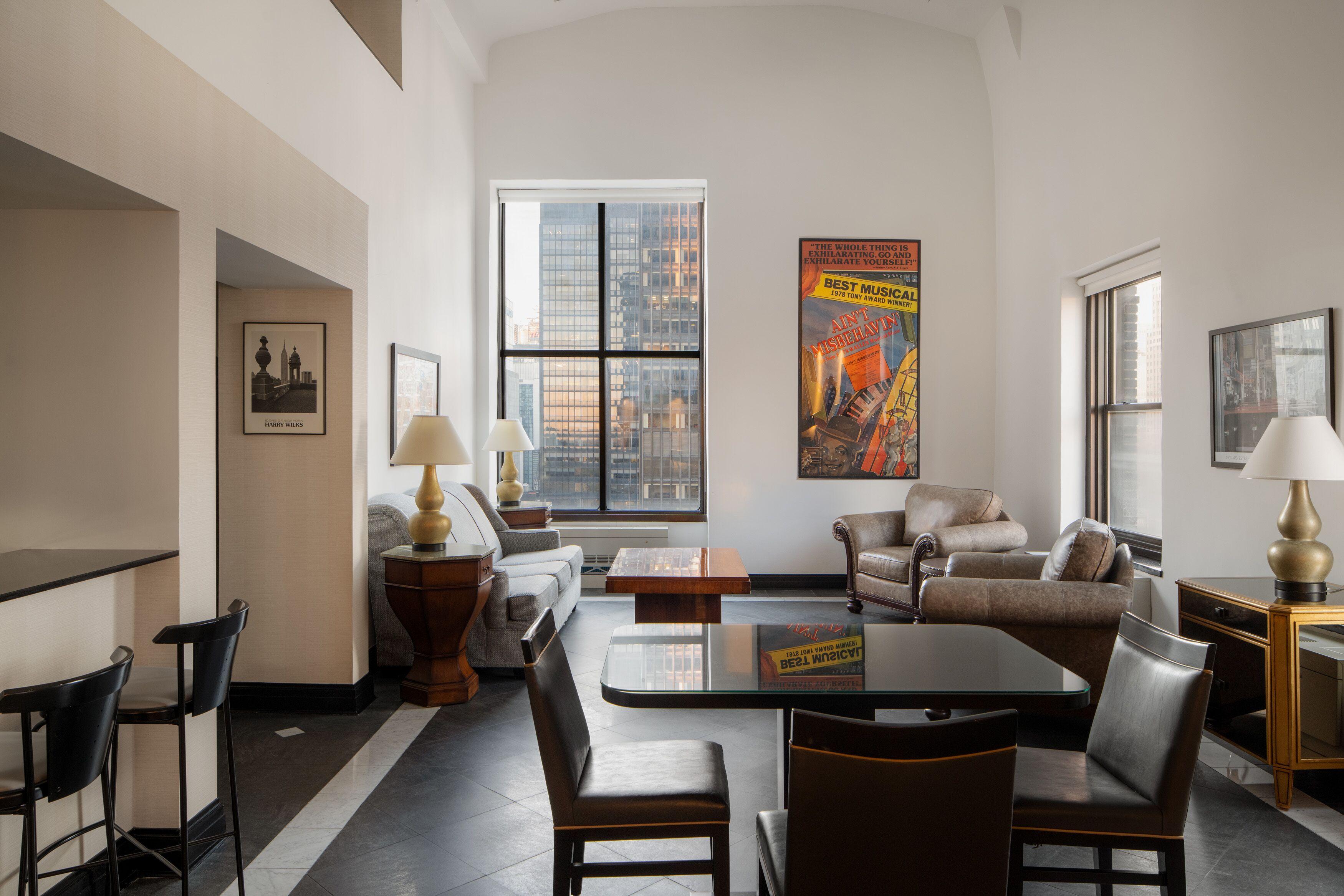The Manhattan Club Hotel