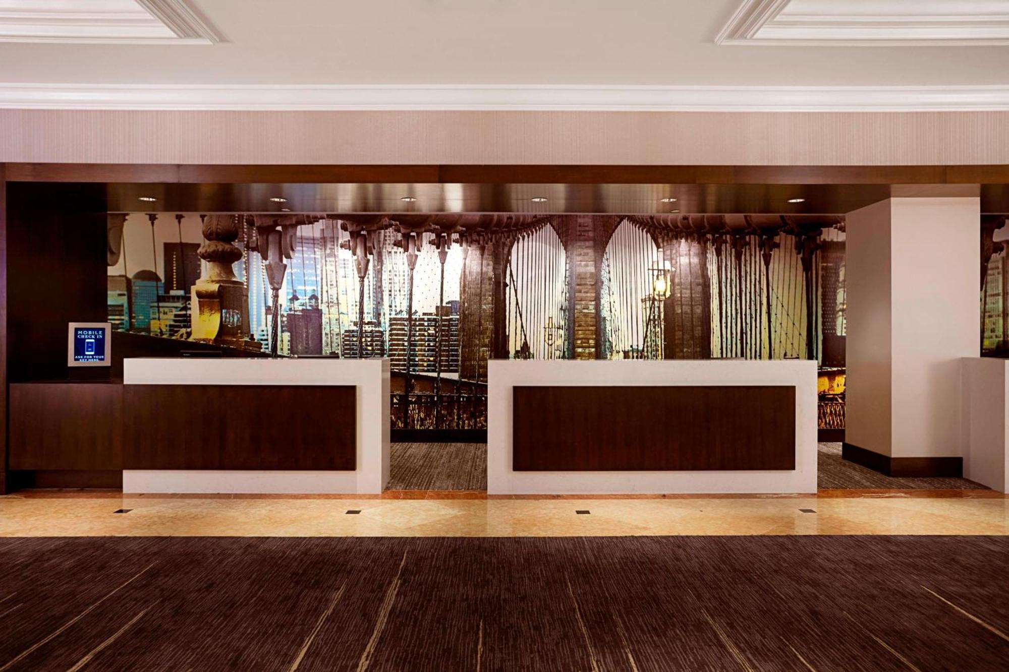 Hotel Marriott At The Brooklyn Bridge 4*