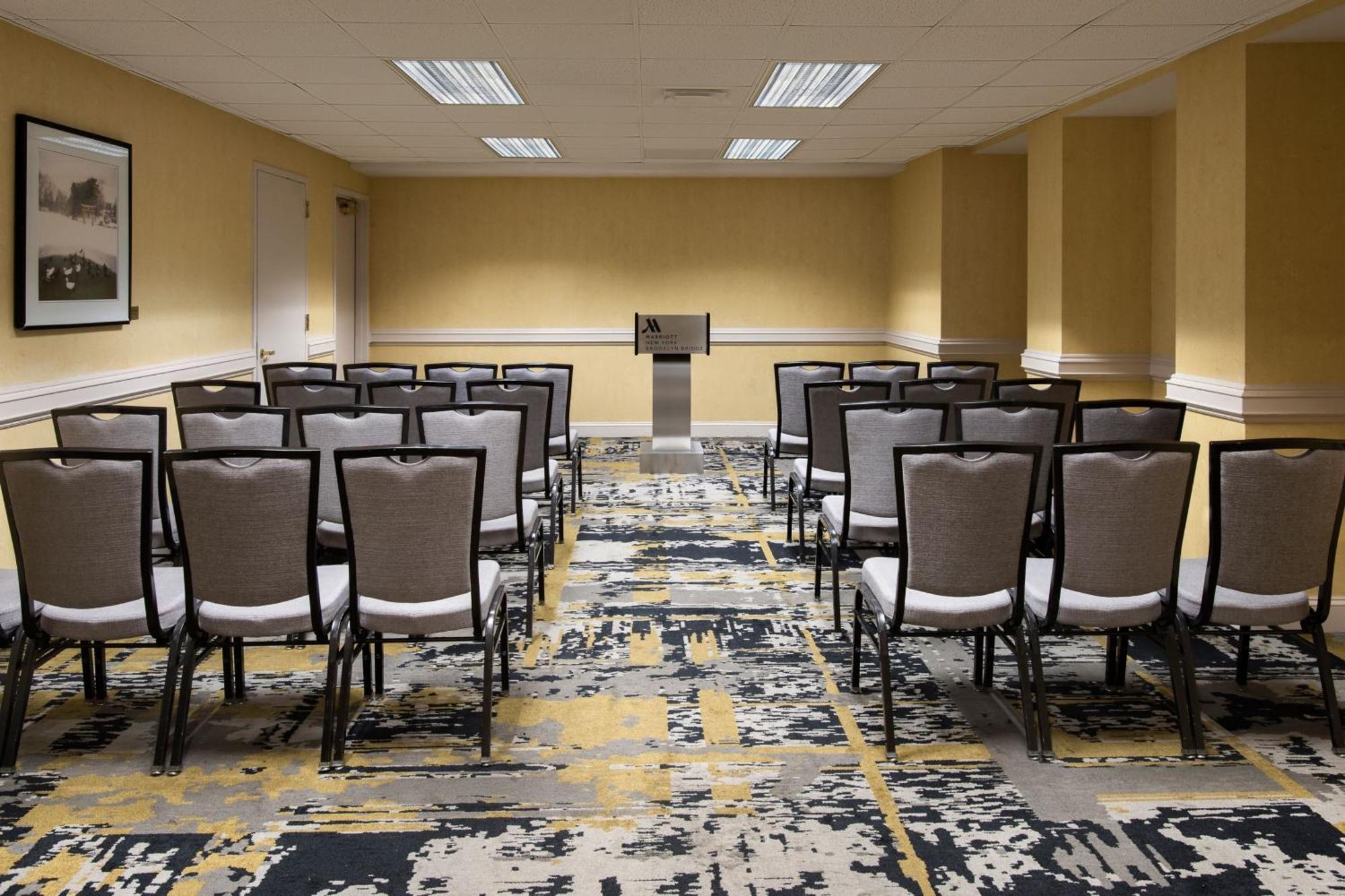 Marriott At The Brooklyn Bridge Hotel 4*