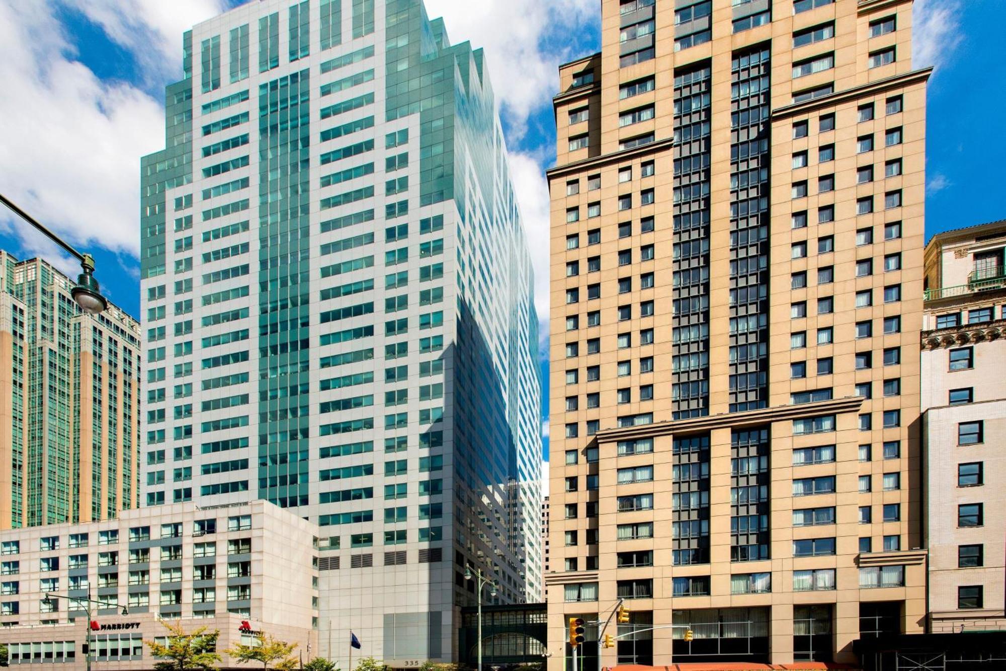 Hotel Marriott At The Brooklyn Bridge 4*