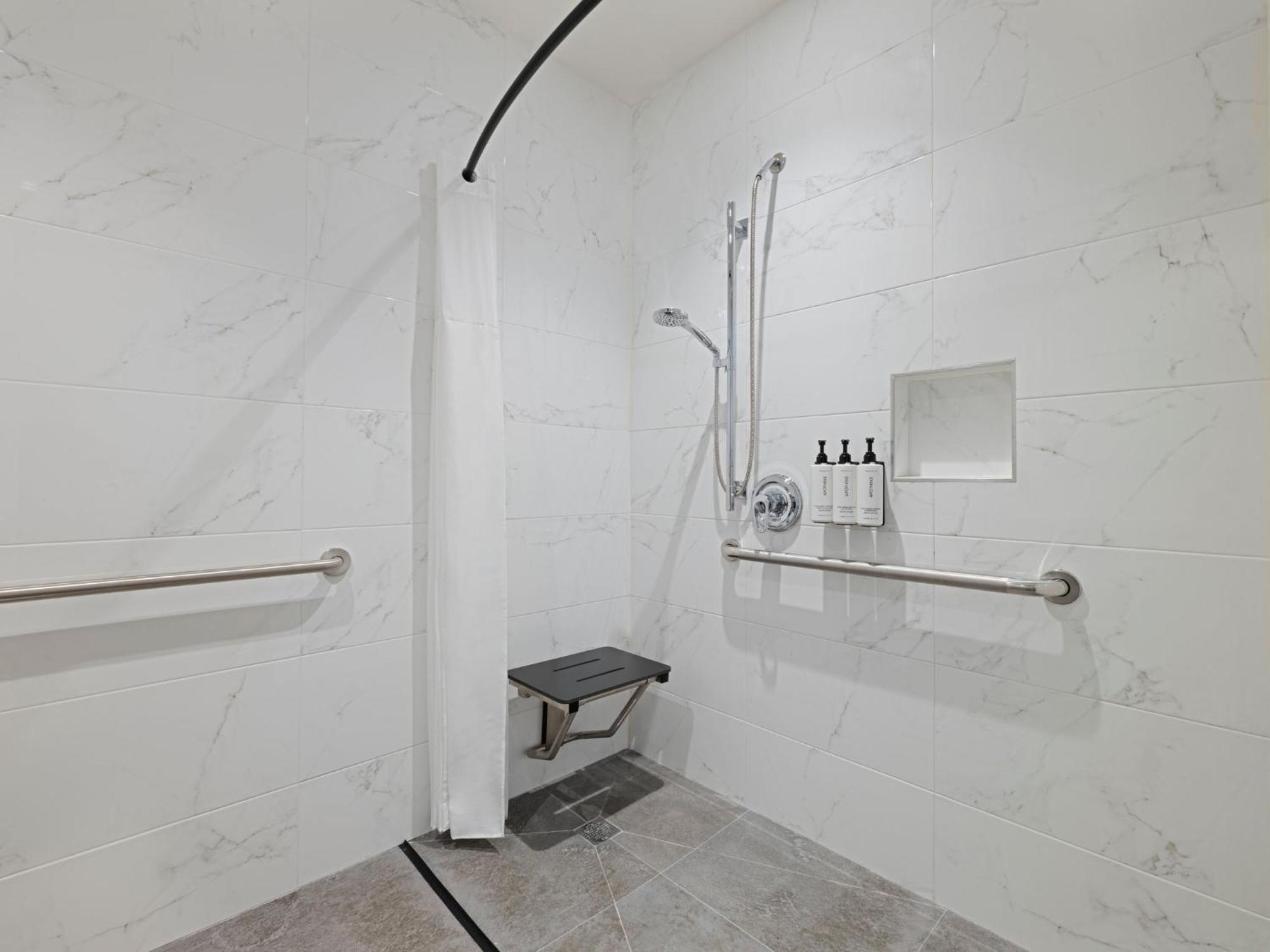 Voco Astoria By Ihg 3*