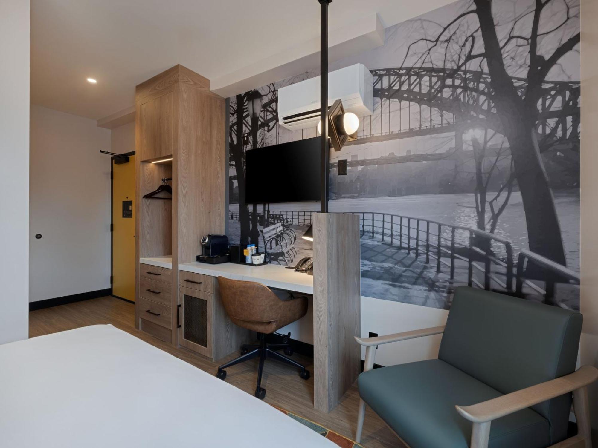 Voco Astoria By Ihg Hotel