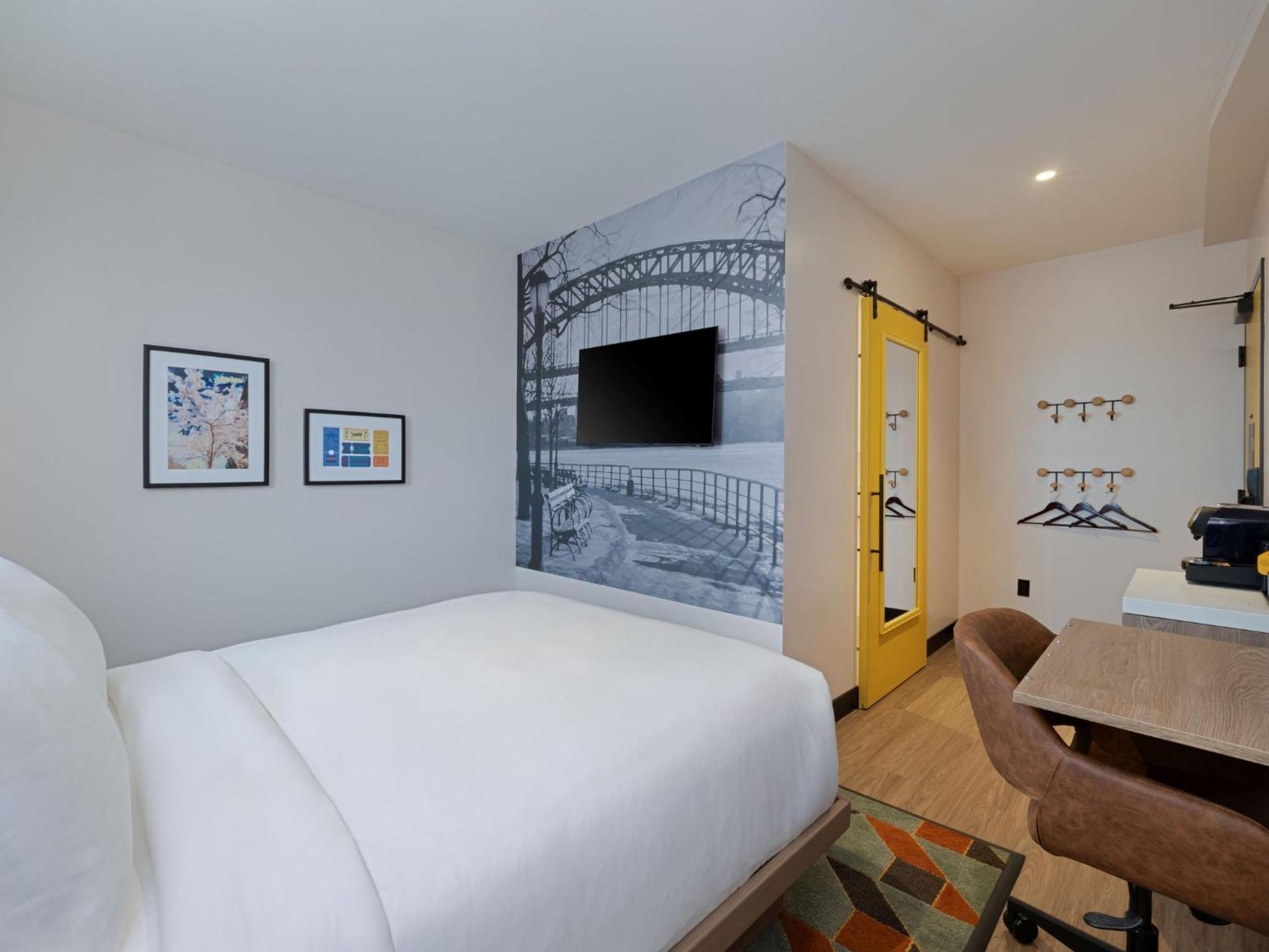 Voco Astoria By Ihg Hotel 3*