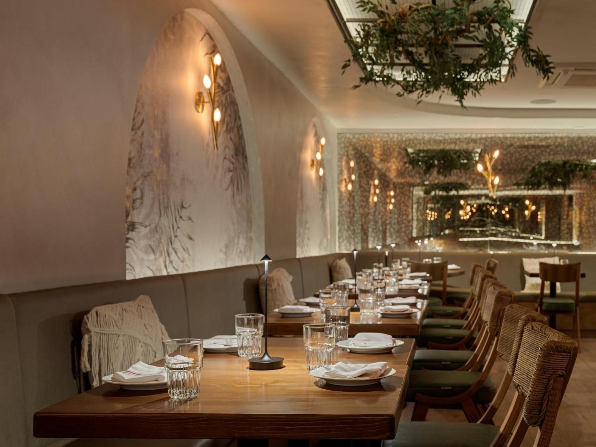 Voco Astoria By Ihg Hotel 3*