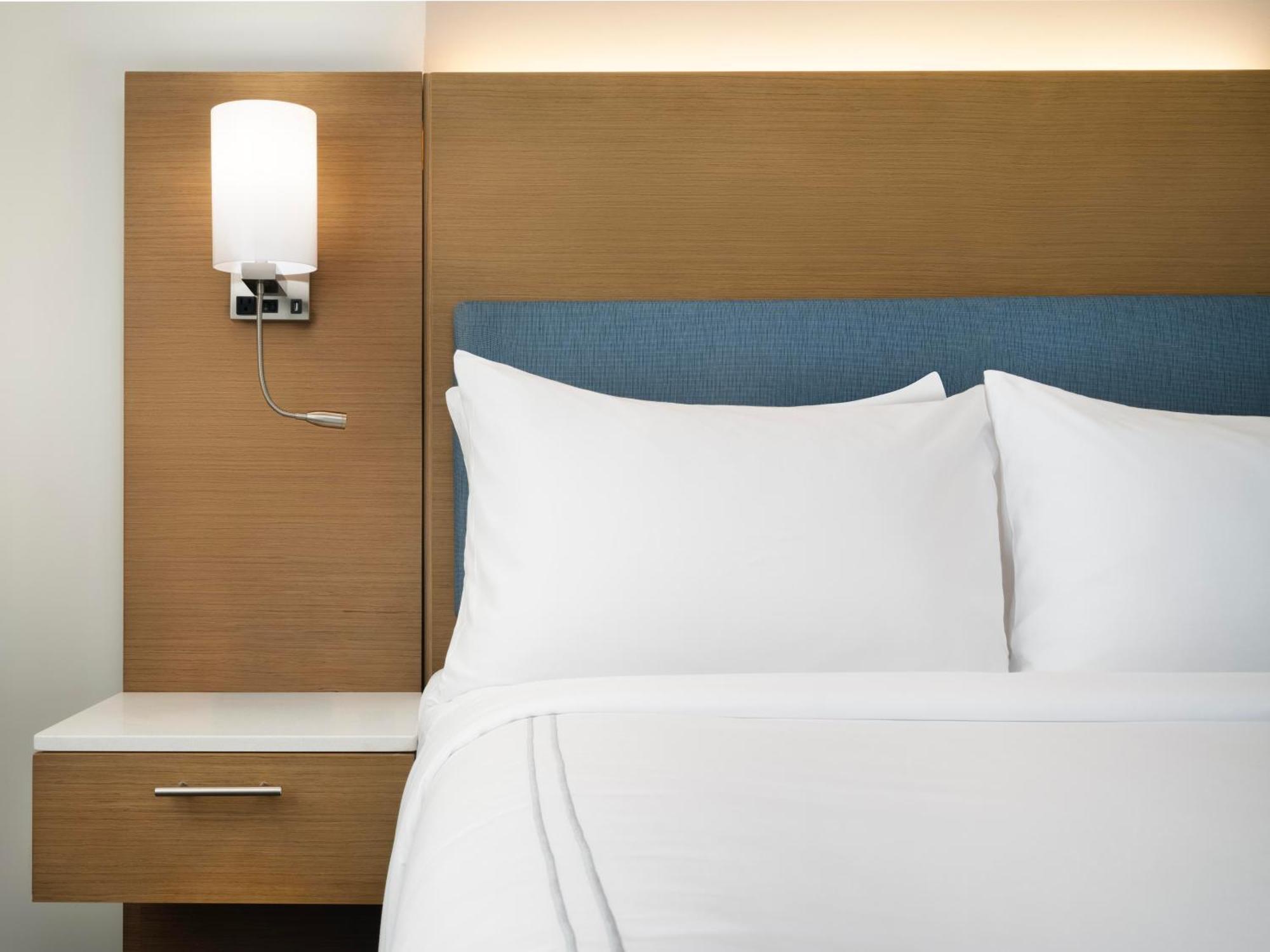 Even Long Island - By Ihg