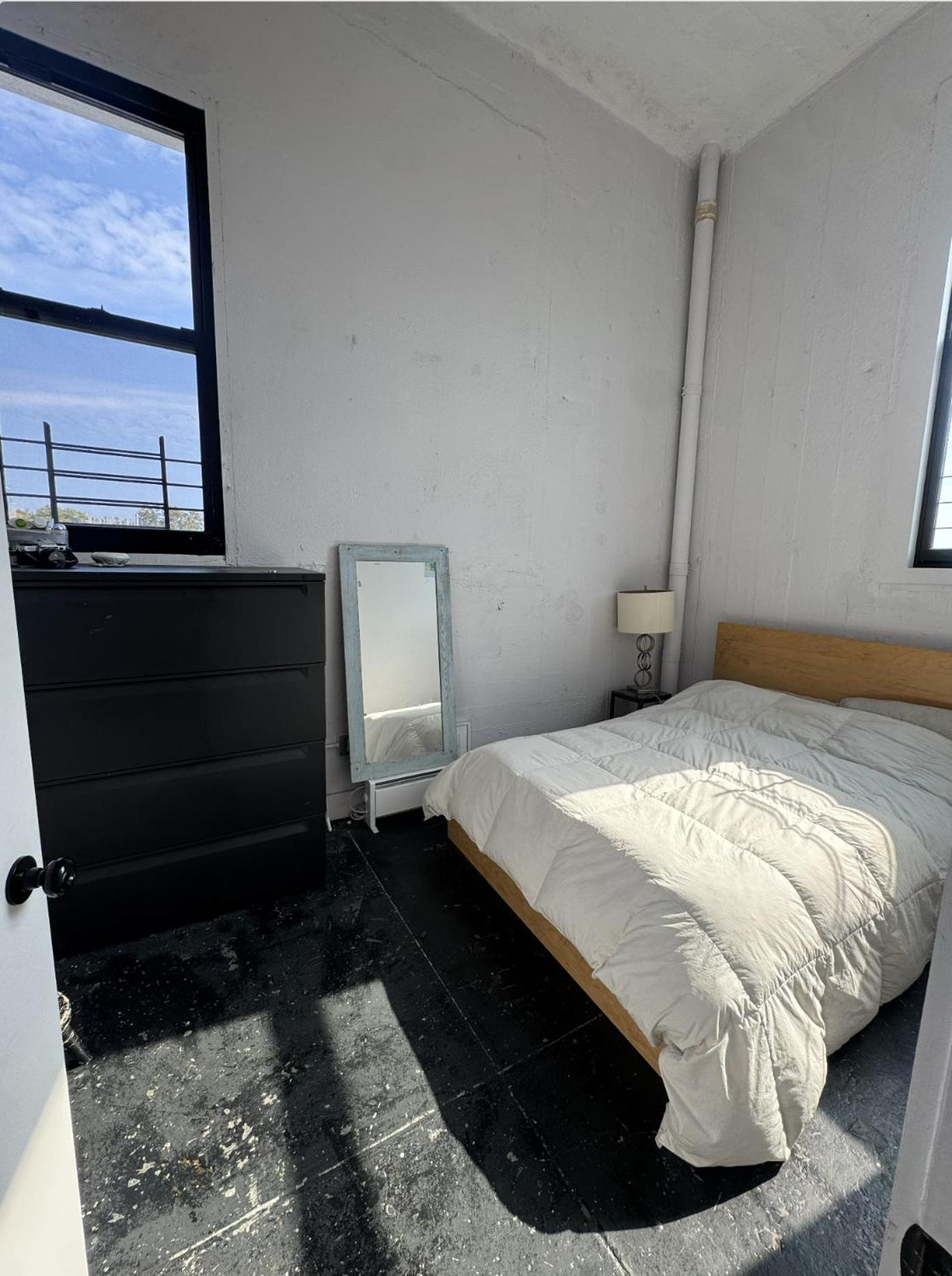 Brooklyn Artist Loft- * New York