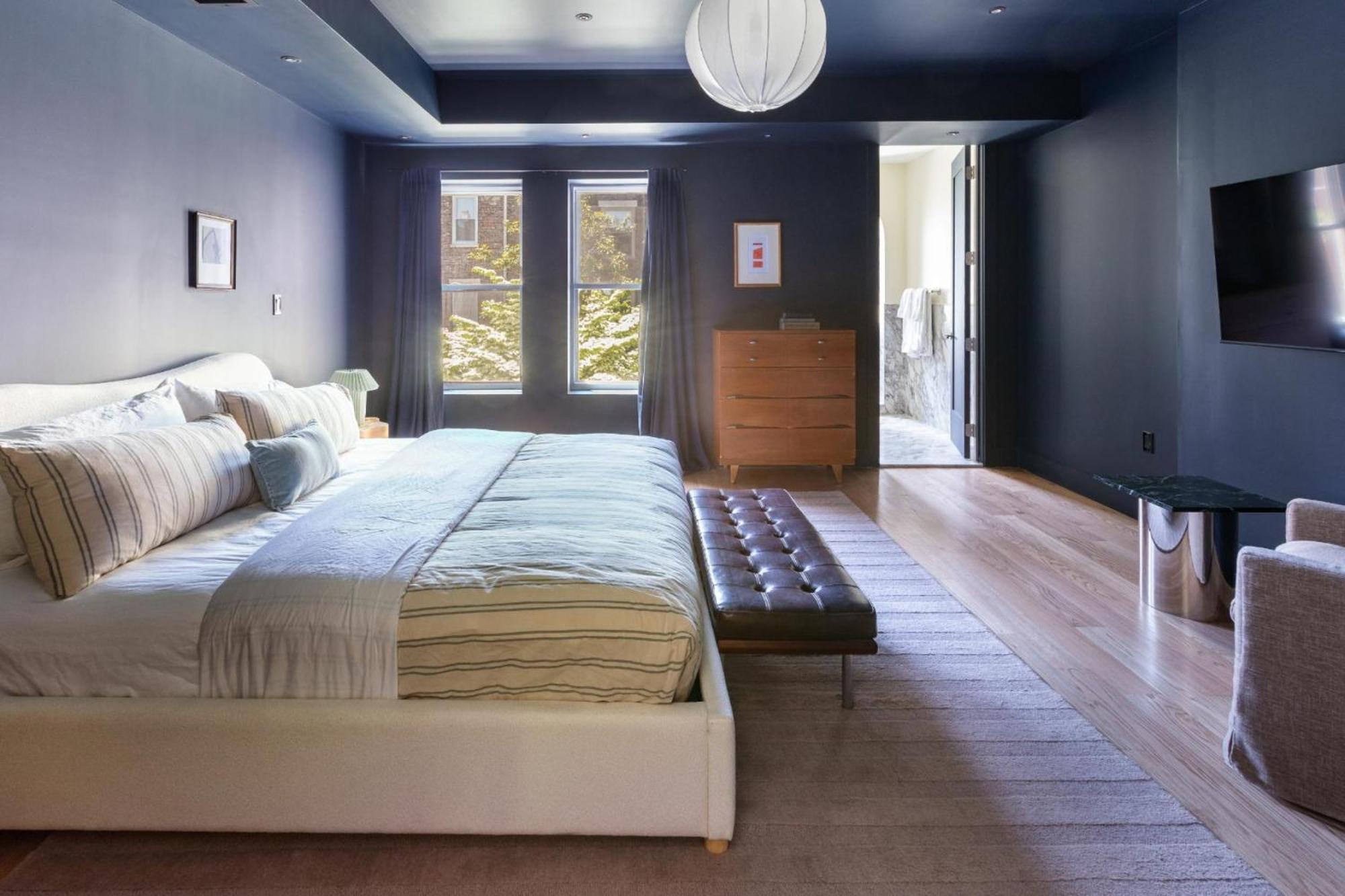 Apartment 3.8 Million Dollar Brownstone Newly Renovated *