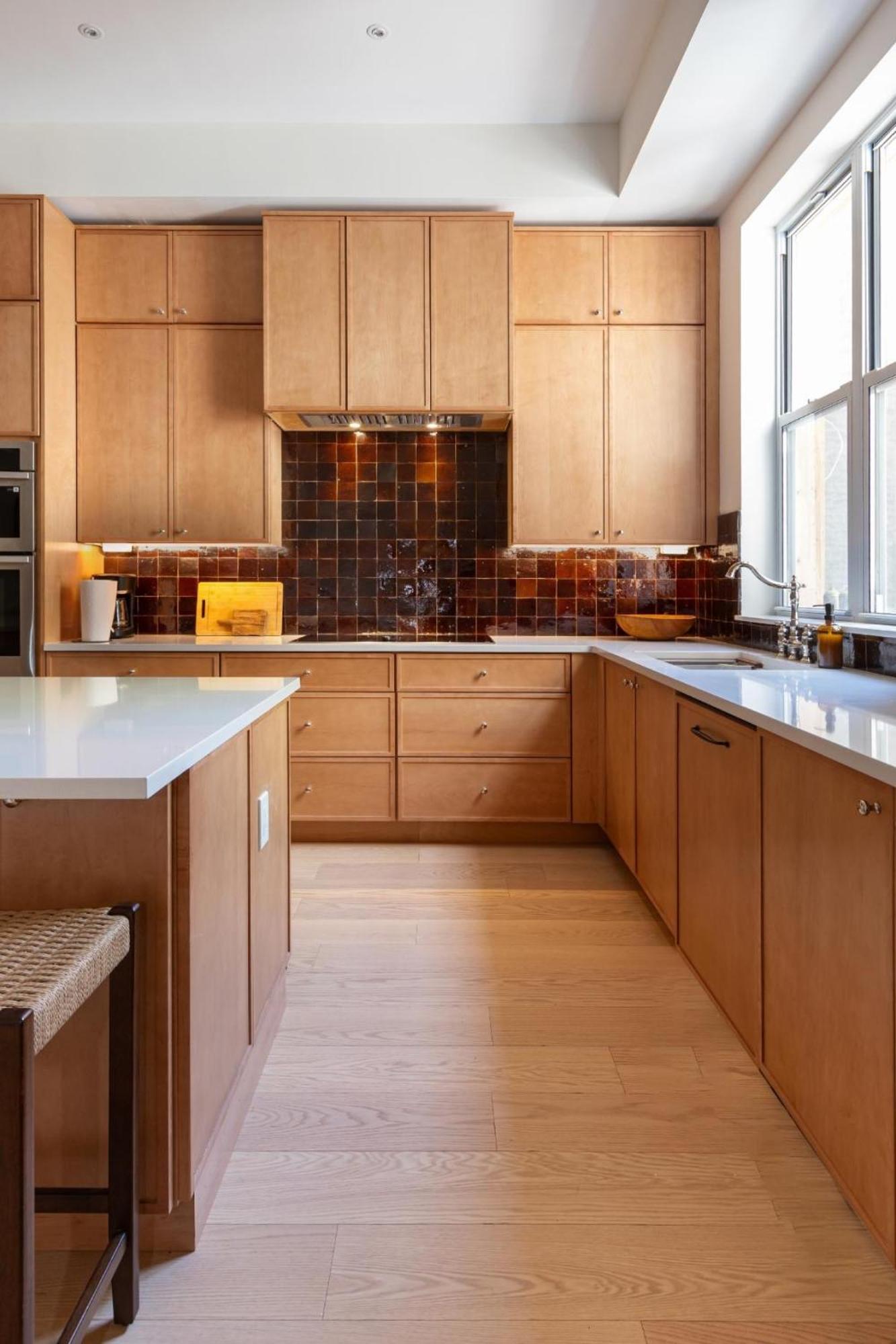 Apartment 3.8 Million Dollar Brownstone Newly Renovated *